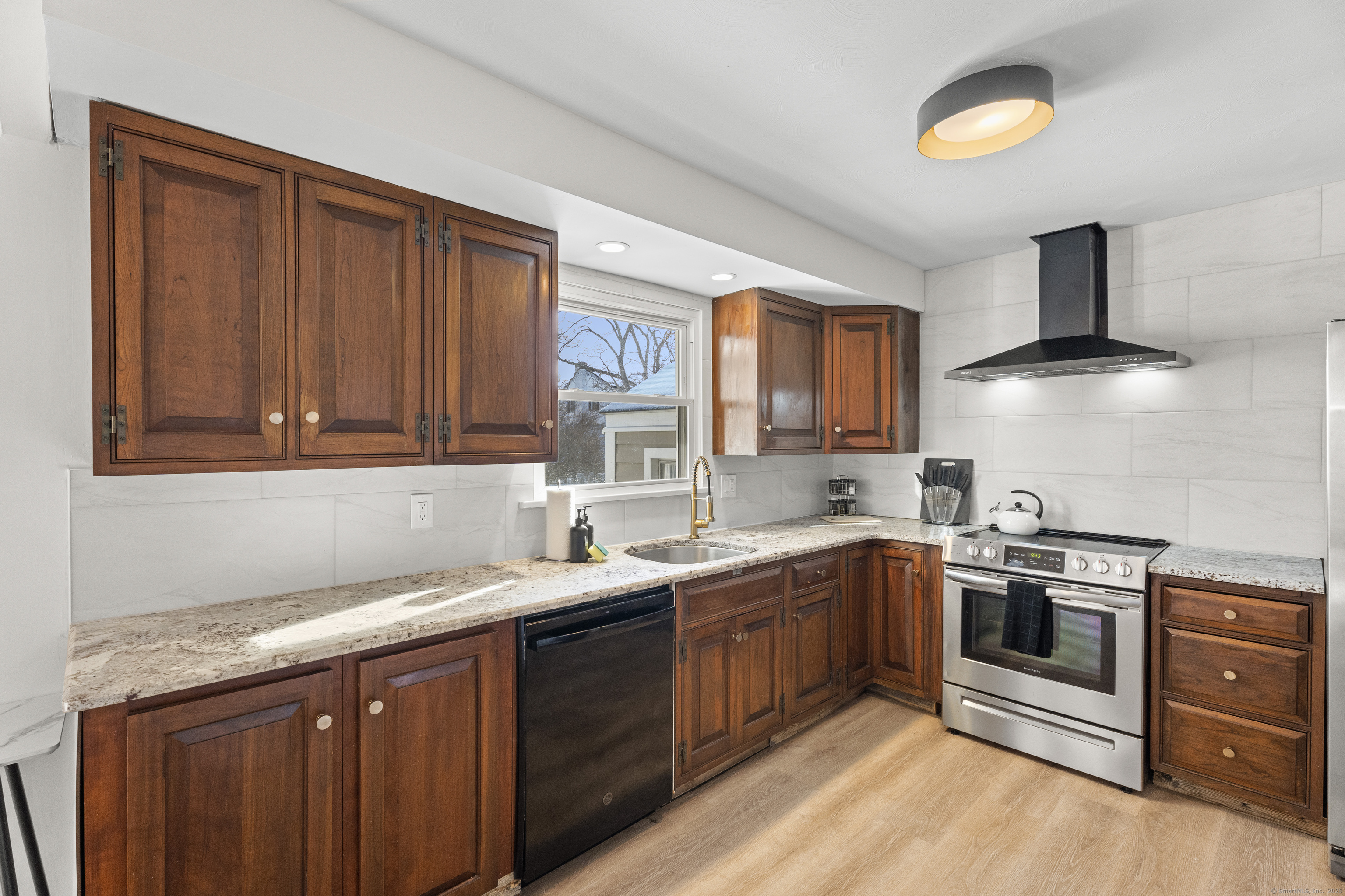 15 Elrin Place, New London, Connecticut image 15
