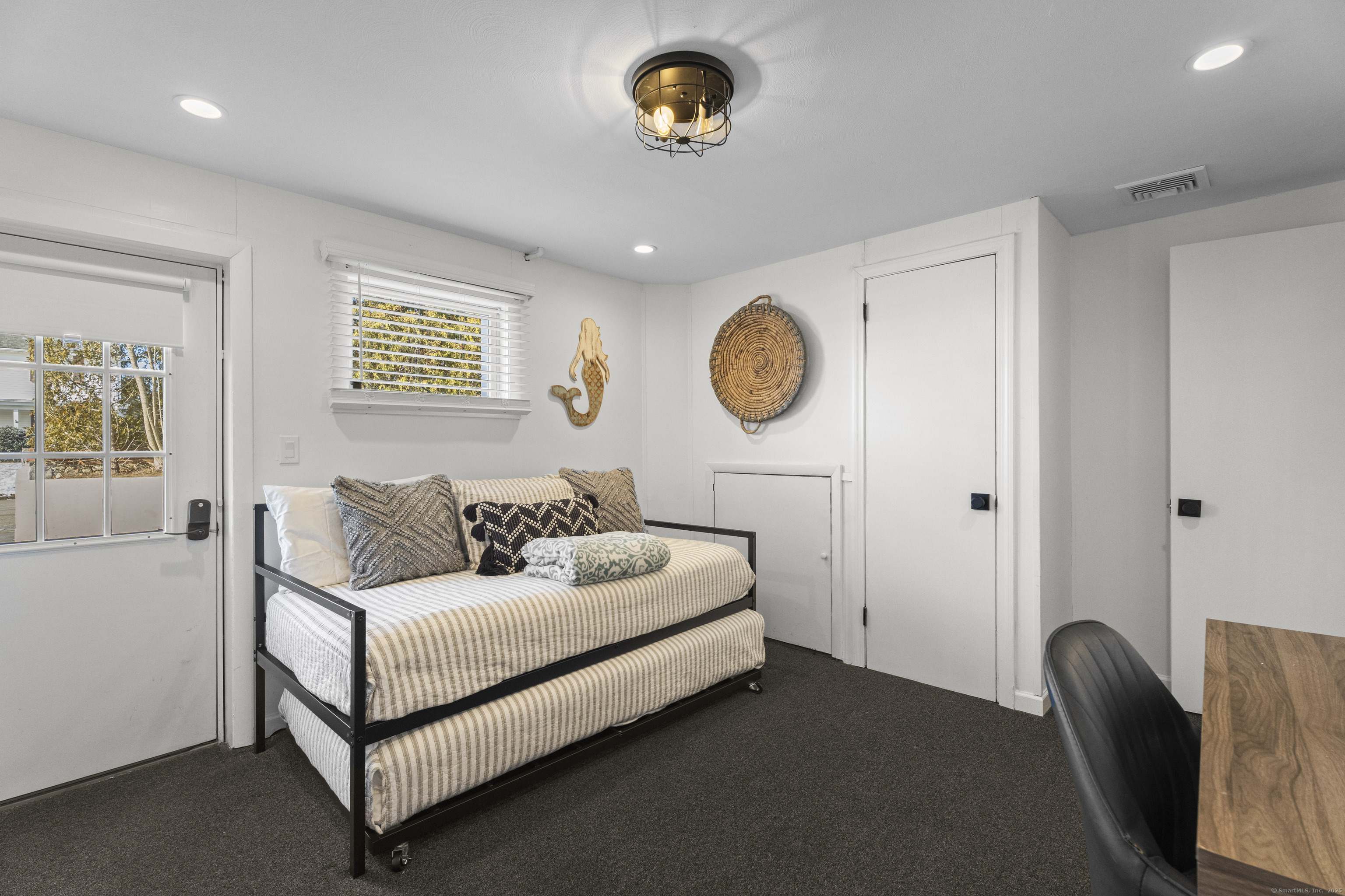 15 Elrin Place, New London, Connecticut image 32