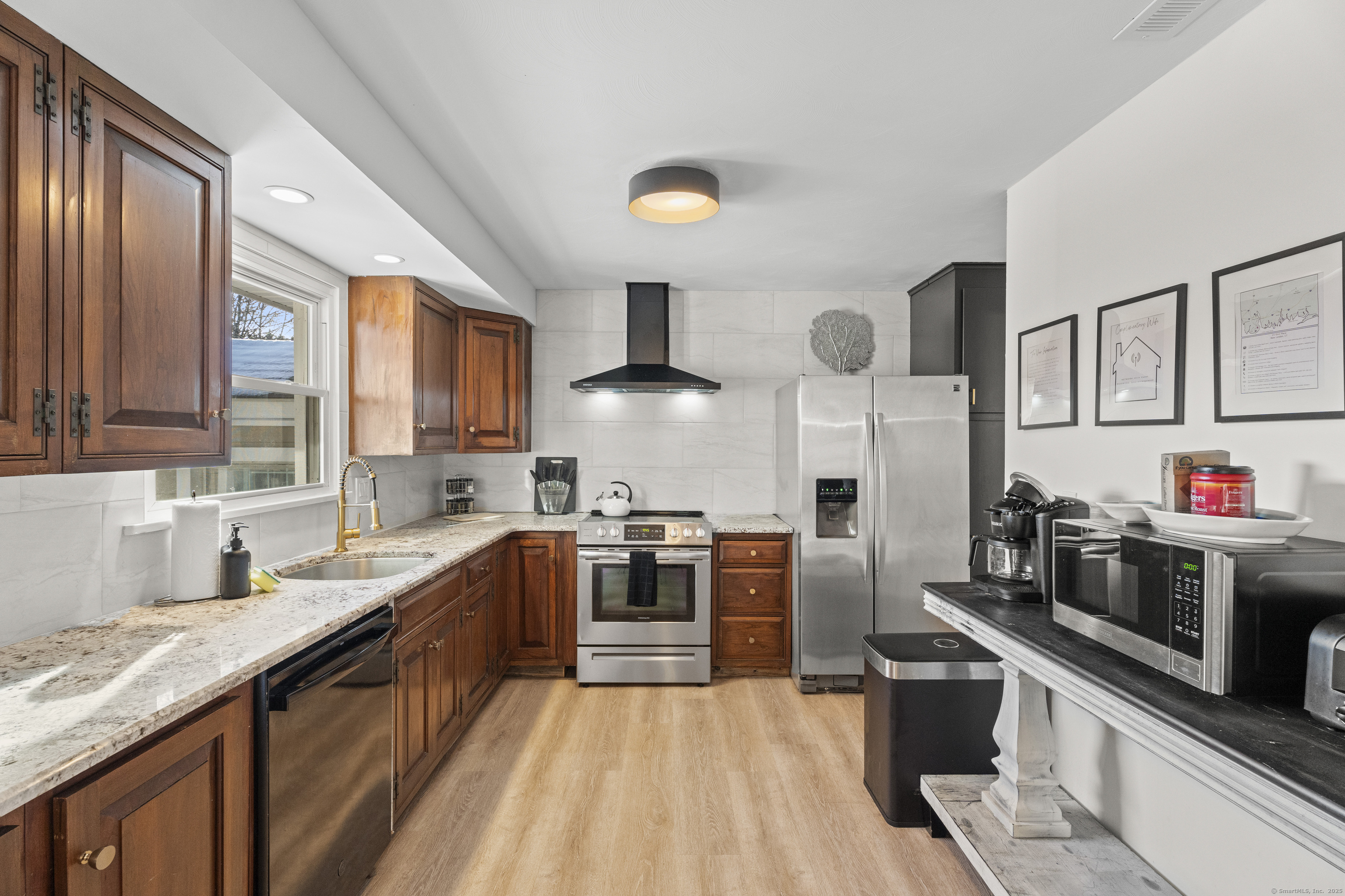 15 Elrin Place, New London, Connecticut image 16
