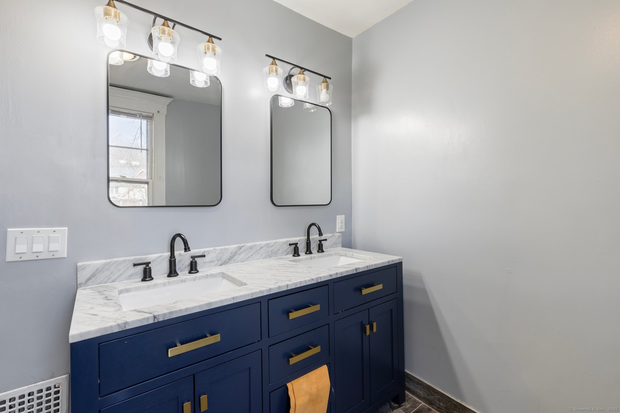 307 Dwight Street, Waterbury, Connecticut image 34