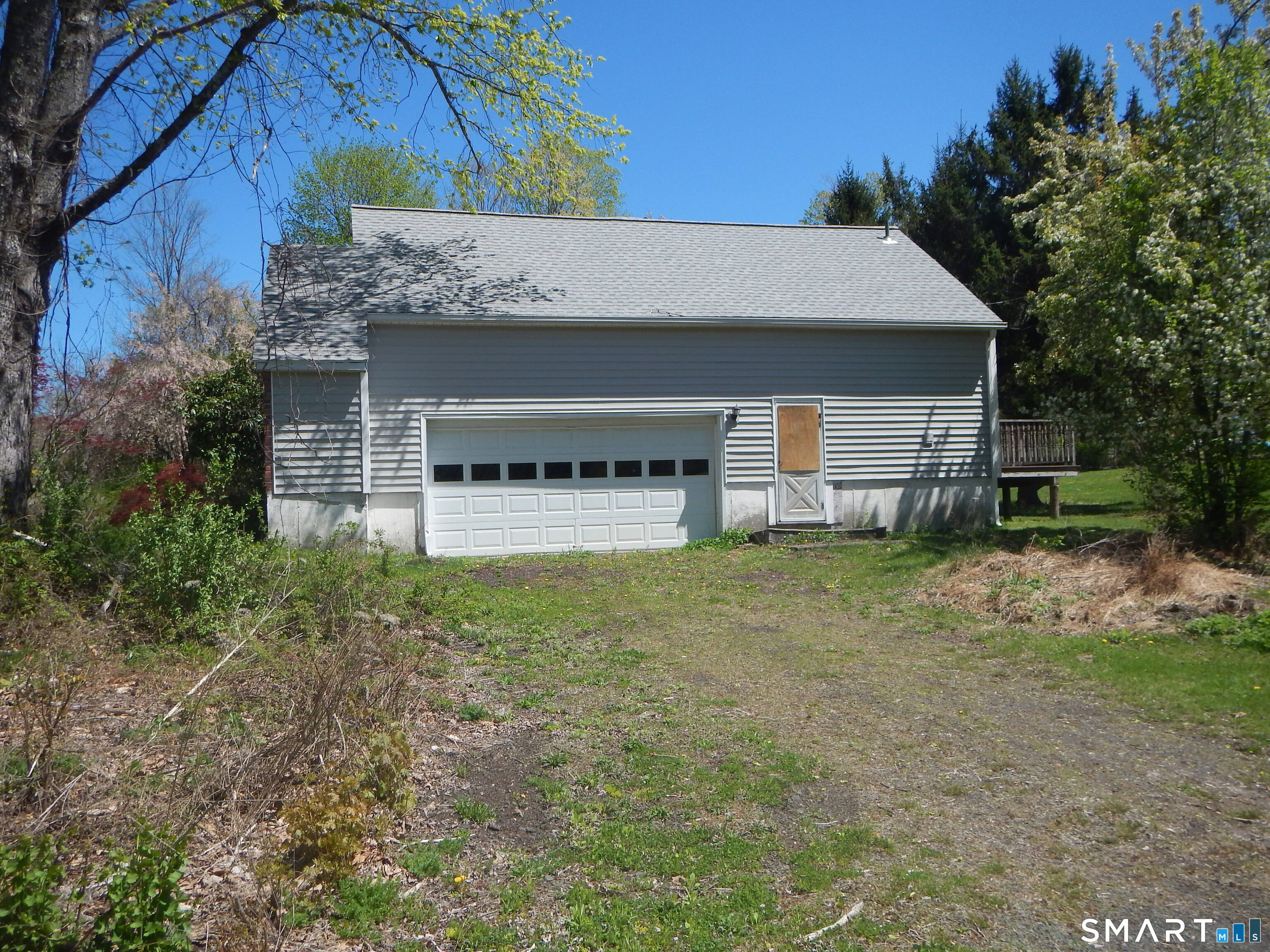 1 Hunting Ridge Road