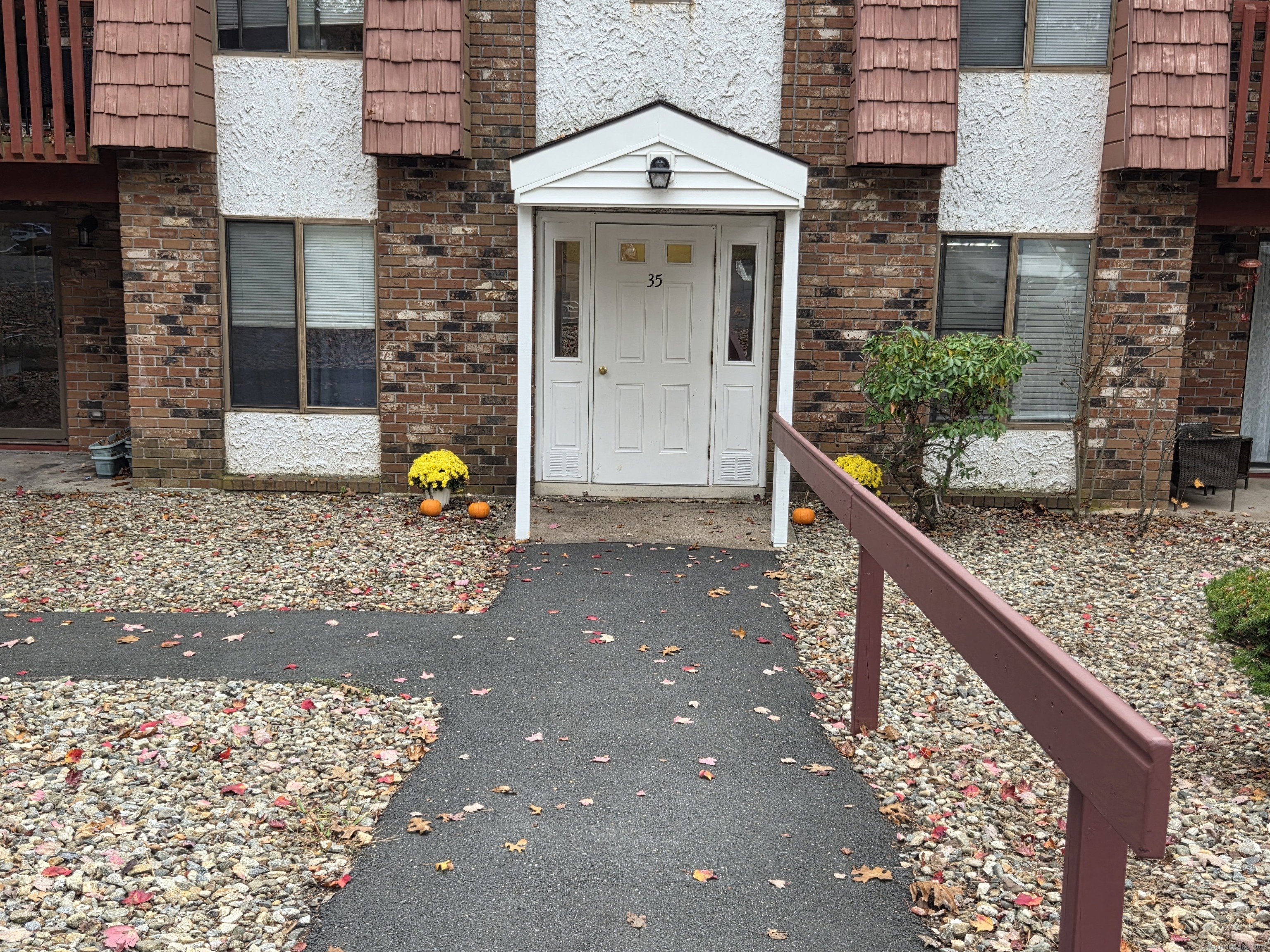 35 Woodsedge Drive APT 4C