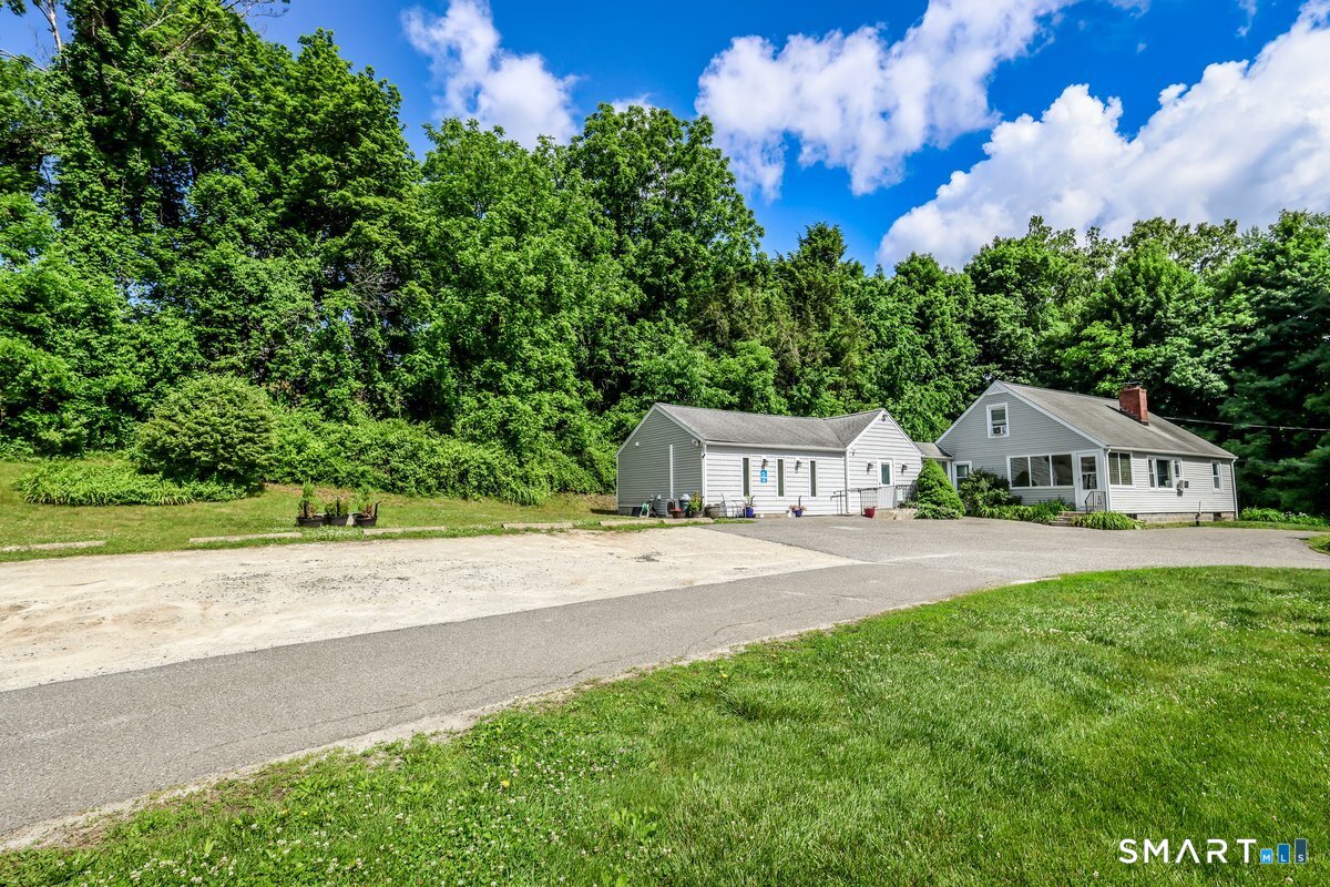 121 Litchfield Road