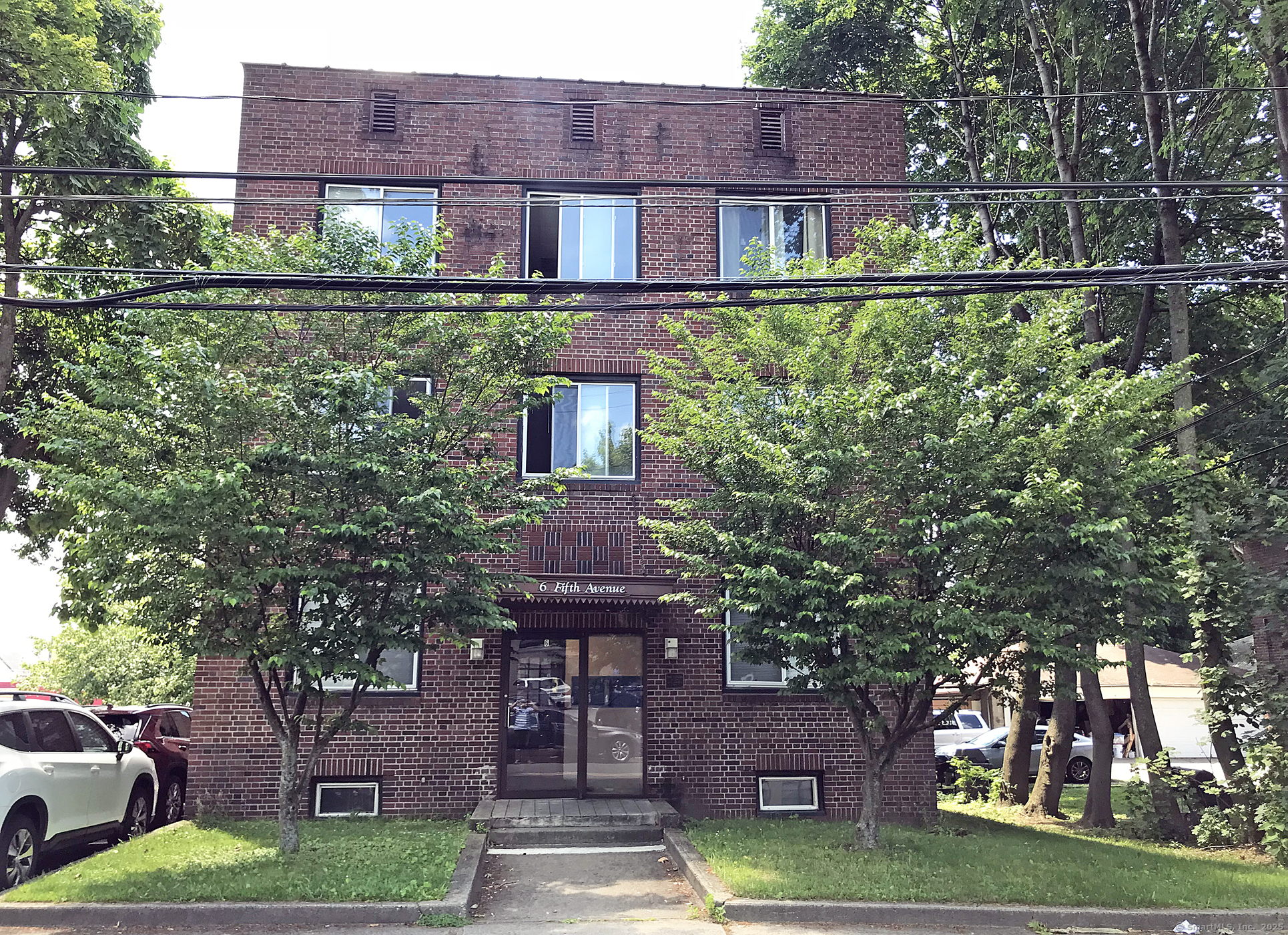 Rental Property at 5th Avenue, Danbury, Connecticut - Bedrooms: 1 
Bathrooms: 1 
Rooms: 3  - $1,500 MO.