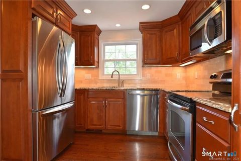 Photo of 21 Brightwood Lane, West Hartford, CT 06110 (MLS # 24146399)