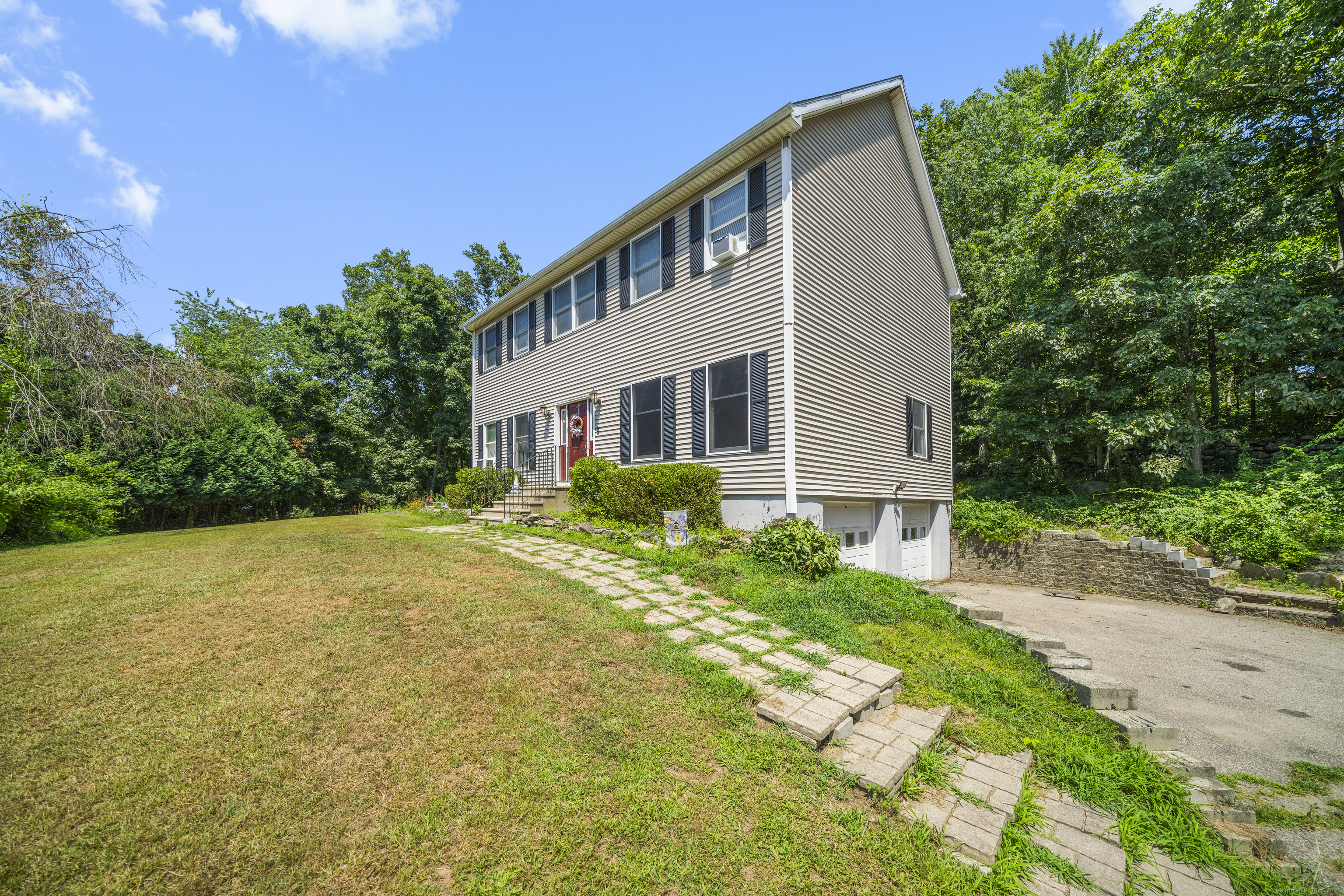 8 Huntington Drive
