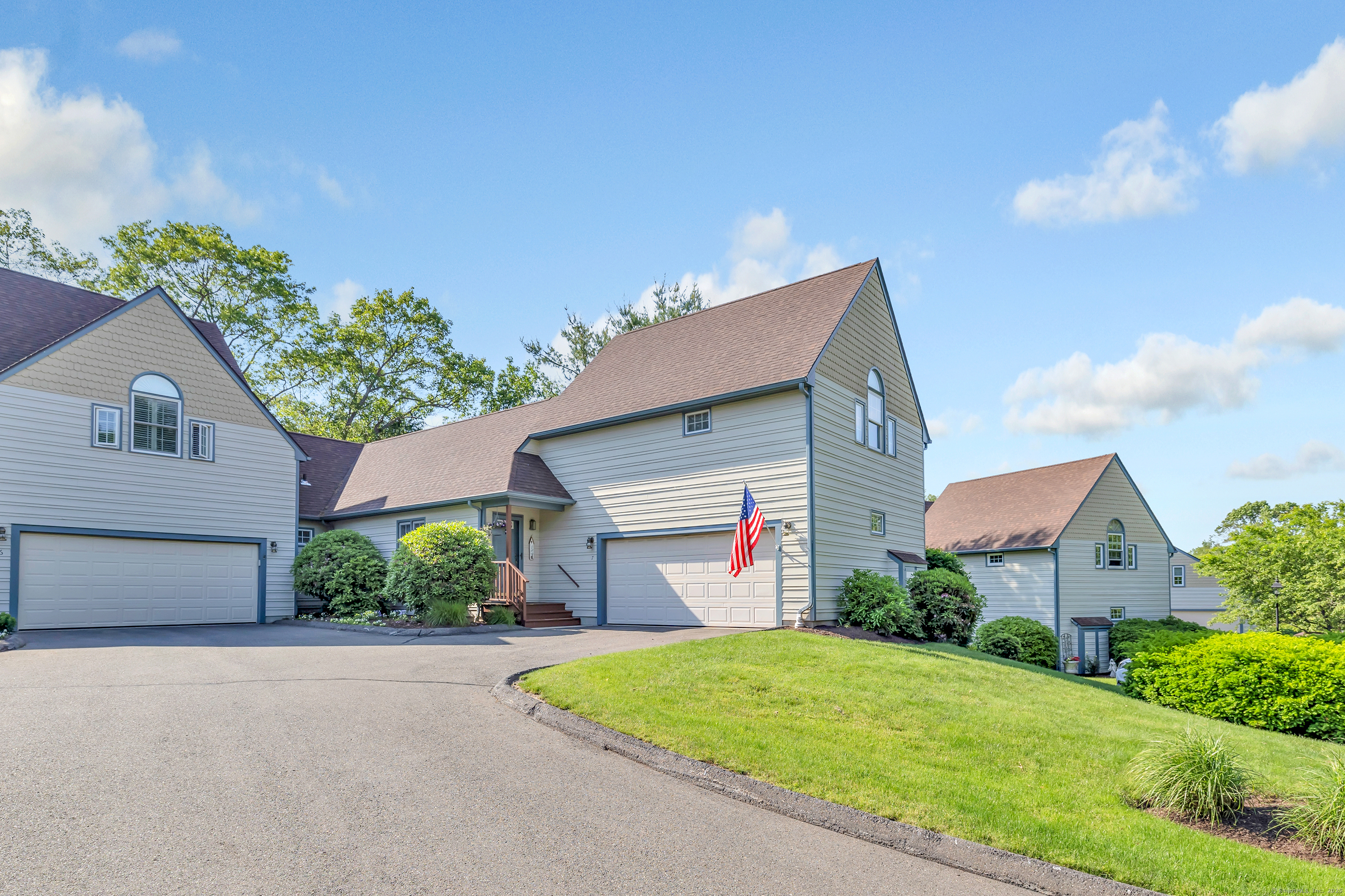 7 Montagne Drive 7