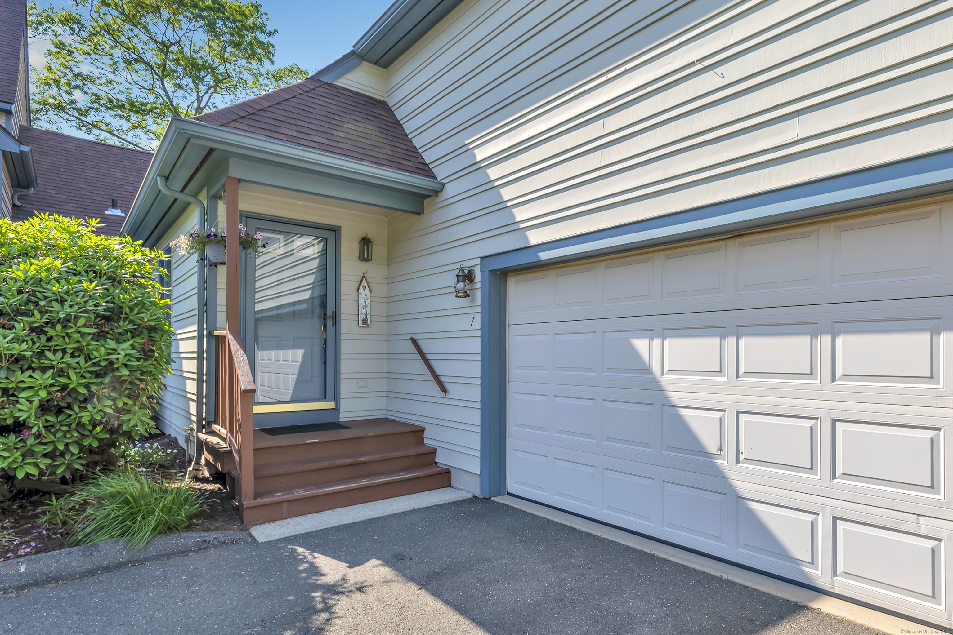 7 Montagne Drive 7