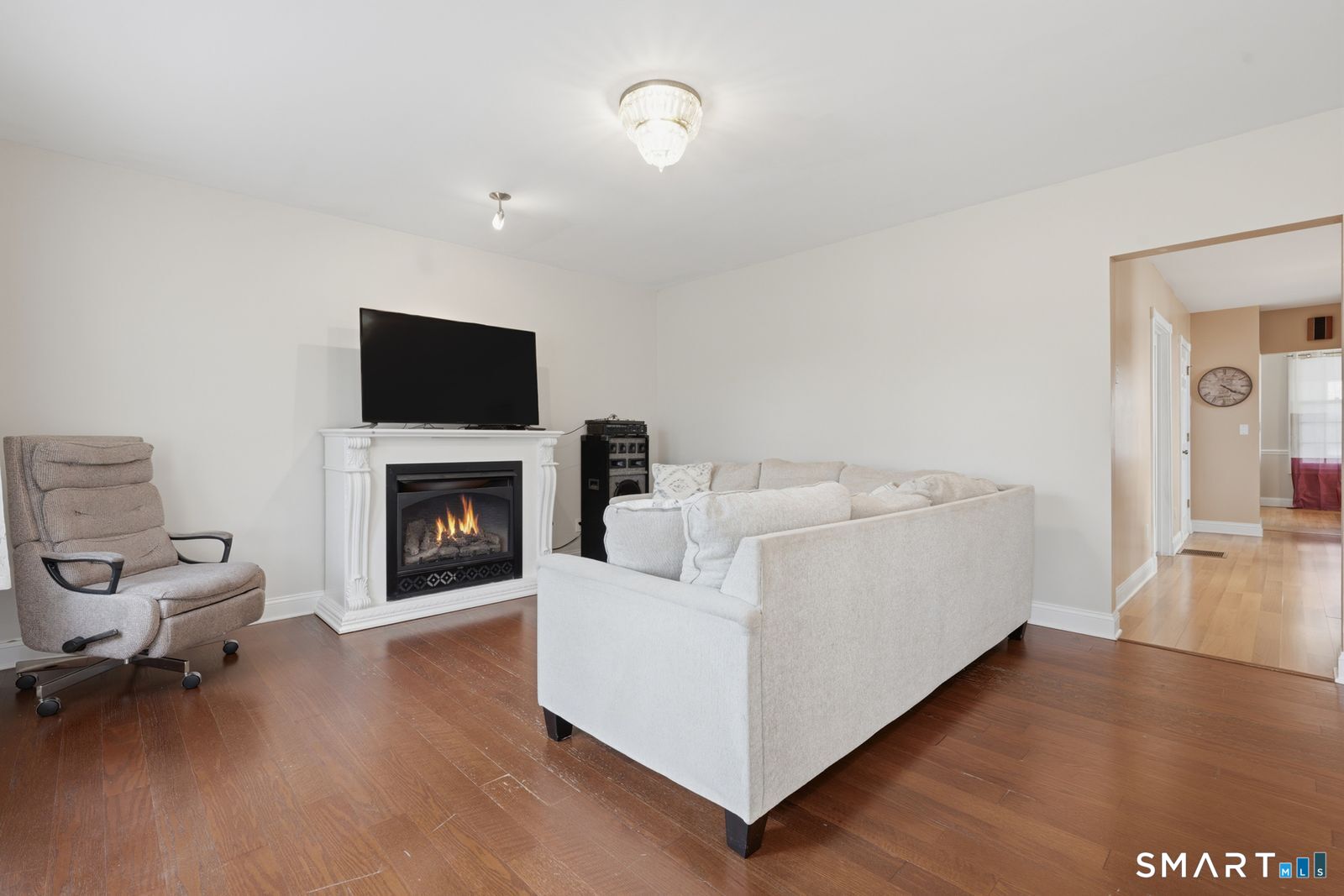 28 Golec Avenue
