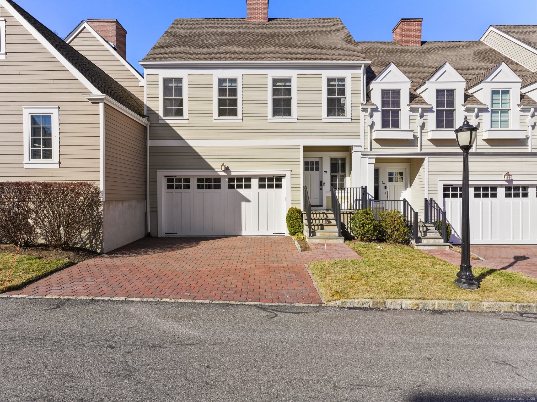 Property for Sale at Havemeyer Lane 97, Stamford, Connecticut - Bedrooms: 3 
Bathrooms: 4 
Rooms: 5  - $1,479,000