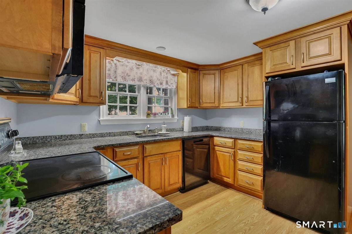 18 Welles Drive