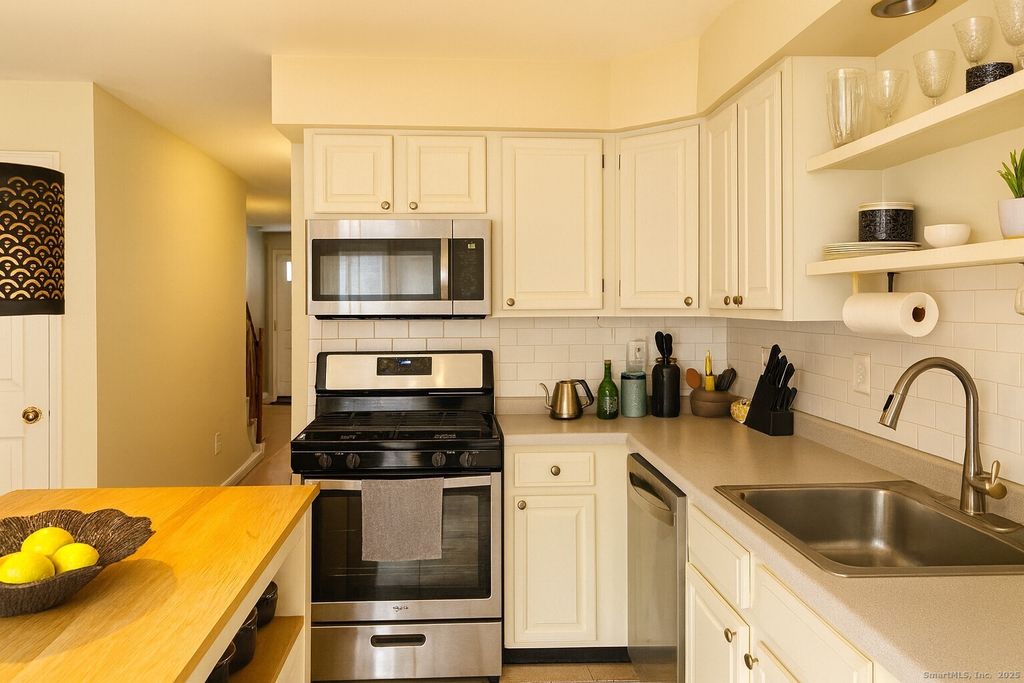 Photo of 48 Strawberry Hill Avenue #11, Stamford, CT 06902 (MLS # 24140801)