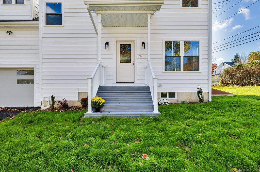 Photo of 197 Vesper Street, Fairfield, CT 06825 (MLS # 24135867)