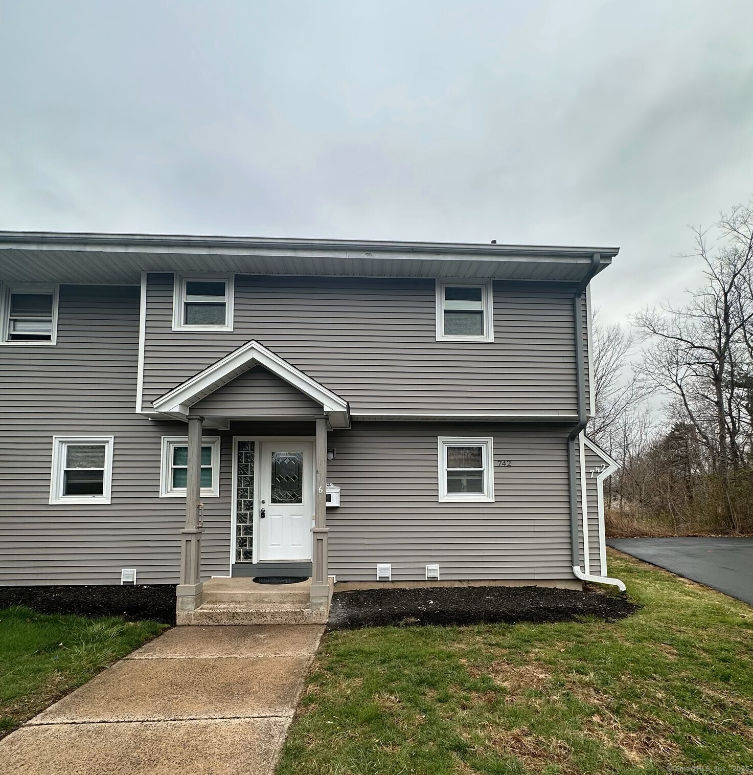 Rental Property at Center Street 6, Wallingford, Connecticut - Bedrooms: 2 
Bathrooms: 2 
Rooms: 5  - $2,200 MO.