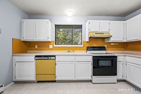 Tiny photo for 6 Heritage Drive #6, Avon, CT 06001 (MLS # 24171629)