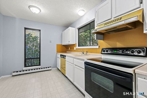 Tiny photo for 6 Heritage Drive #6, Avon, CT 06001 (MLS # 24171629)
