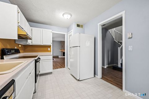 Tiny photo for 6 Heritage Drive #6, Avon, CT 06001 (MLS # 24171629)