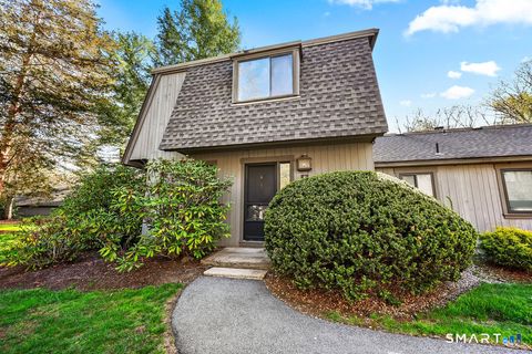 Photo of 6 Heritage Drive #6, Avon, CT 06001 (MLS # 24171629)