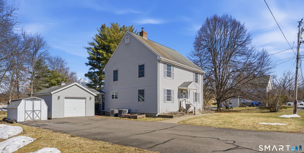 Photo of 20 Browning Avenue, Newington, CT 06111 (MLS # 24157033)