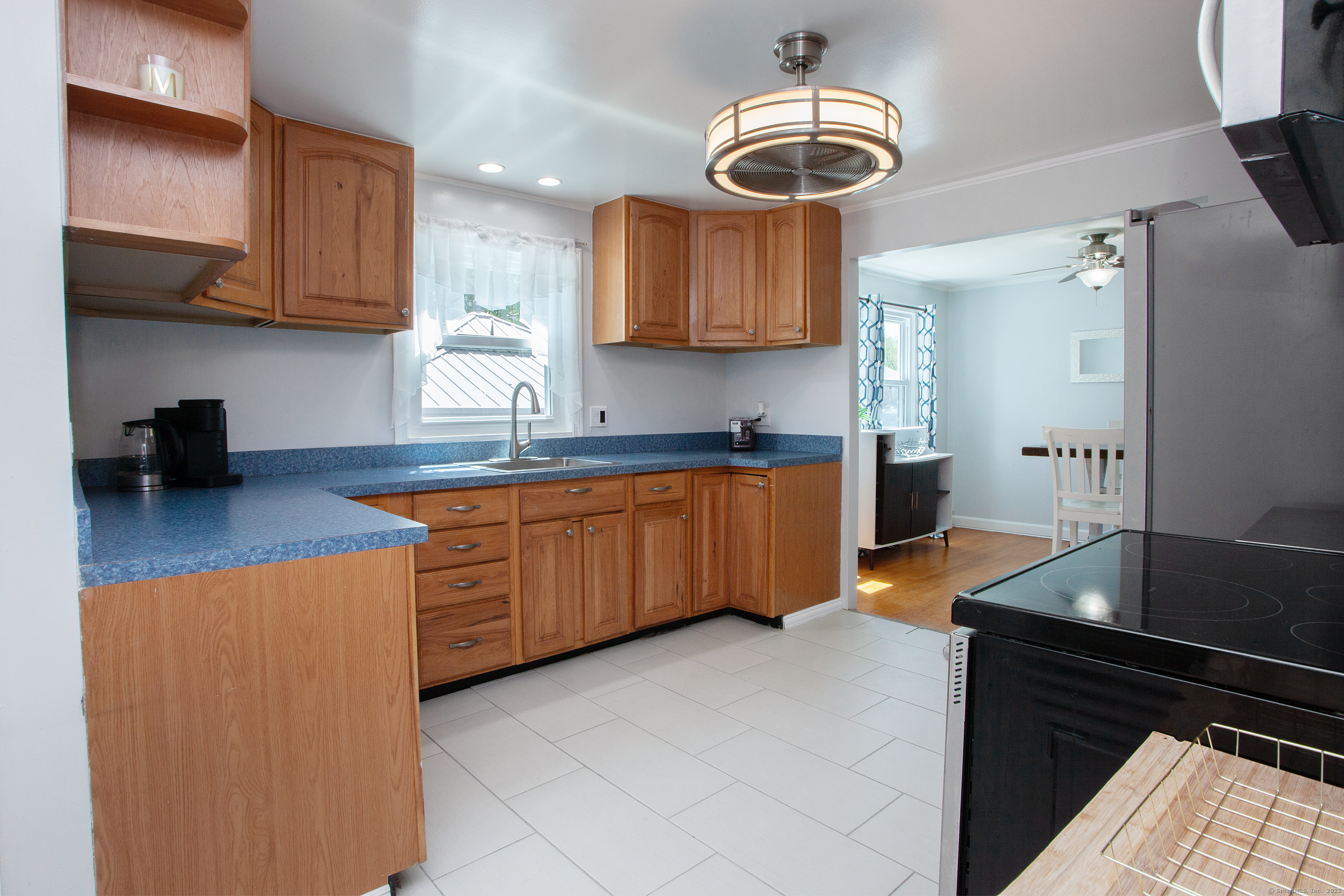 19 Pine Street, Newington, Connecticut image 7