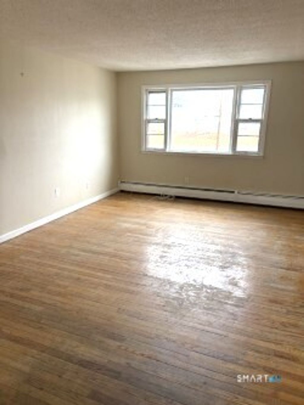Photo of 161 W Spring Street #APT B4, West Haven, CT 06516 (MLS # 24158728)