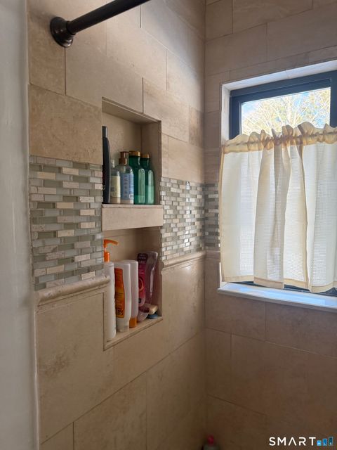 Tiny photo for 8 Crossroads Lane #8, Avon, CT 06001 (MLS # 24154727)