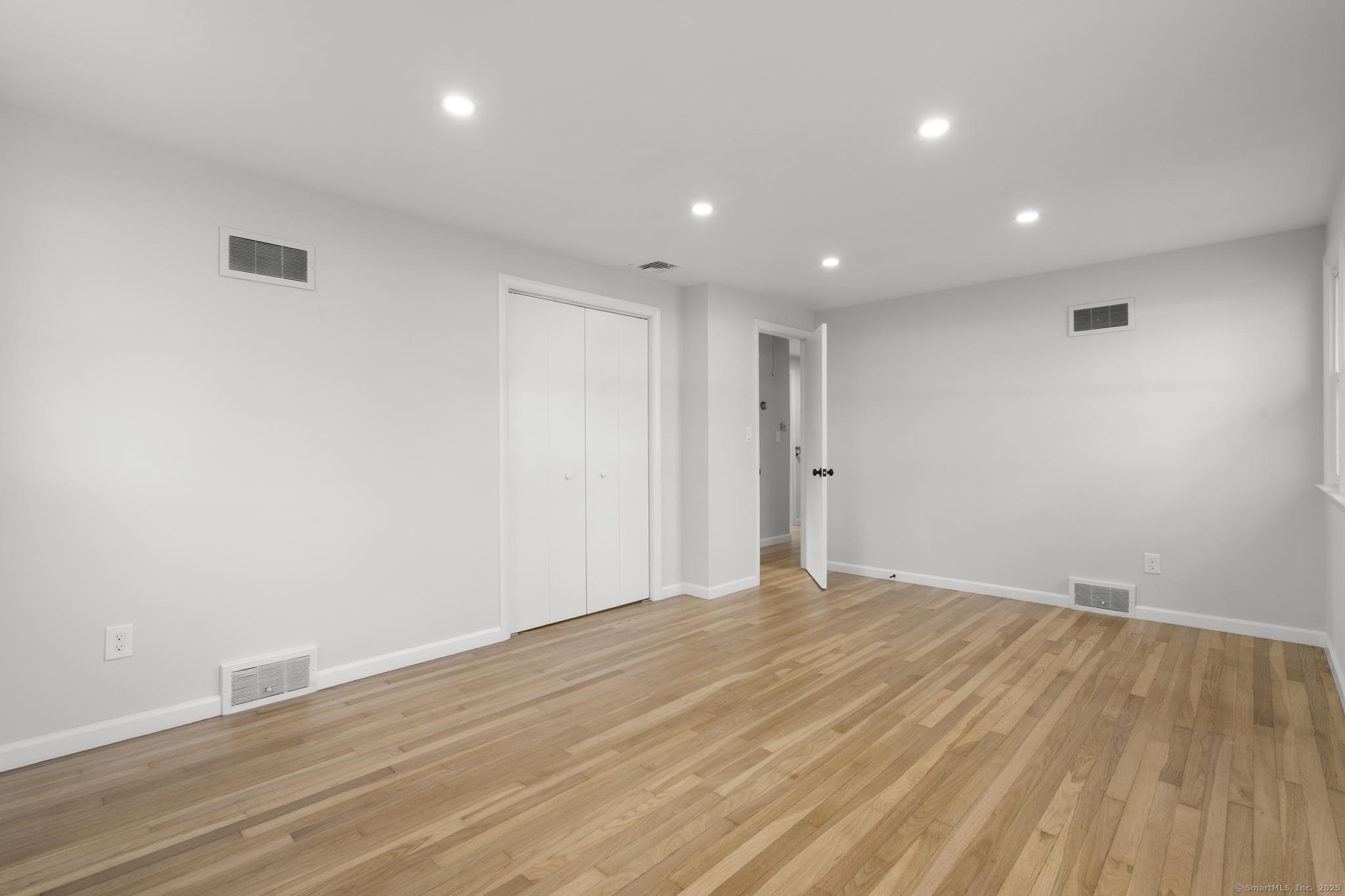 26 Ranchwood Drive, West Haven, Connecticut image 21