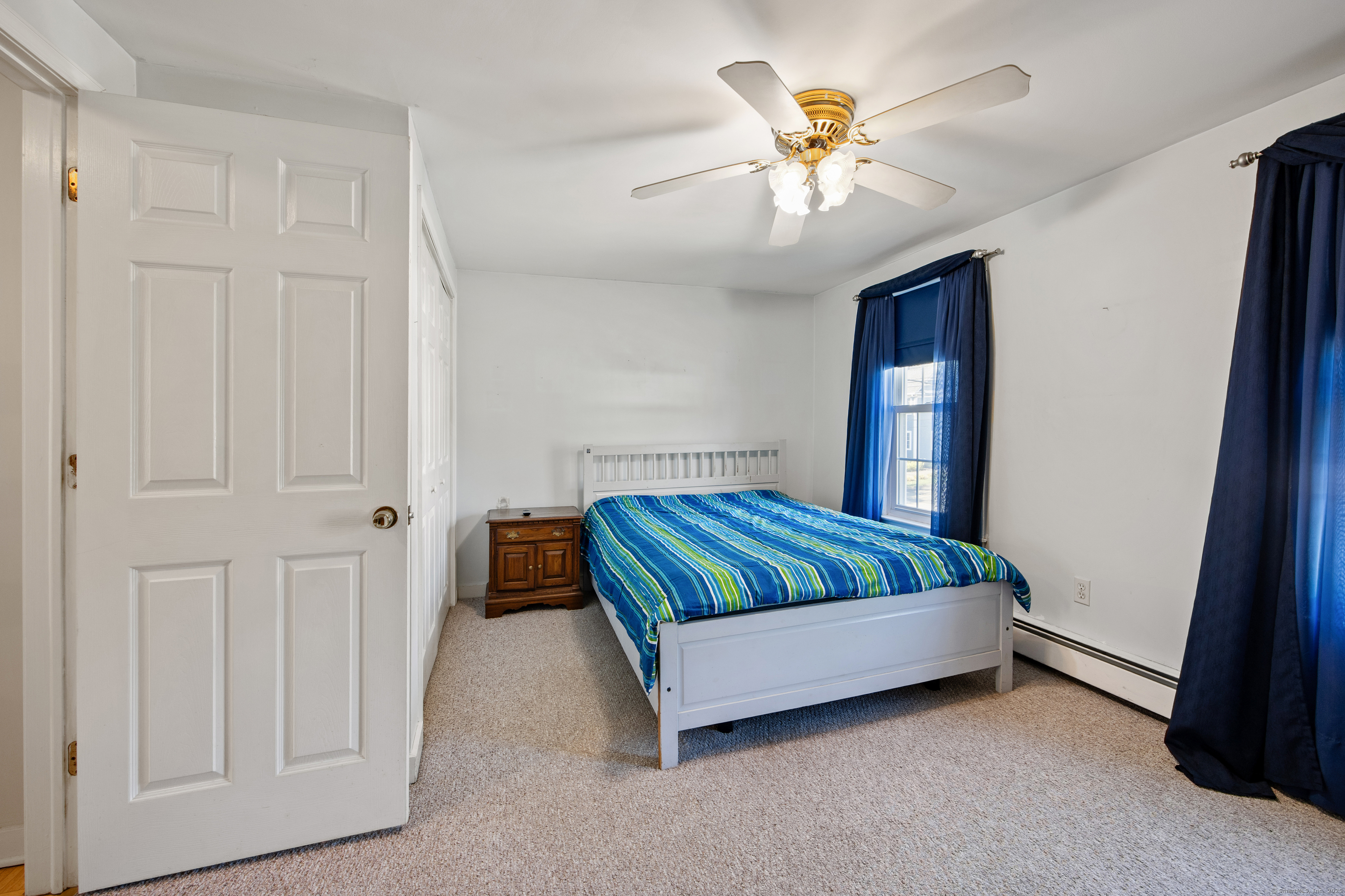 Wallingford, Connecticut 06492, United States, 3 Bedrooms Bedrooms, ,2 BathroomsBathrooms,Residential,Active,222290