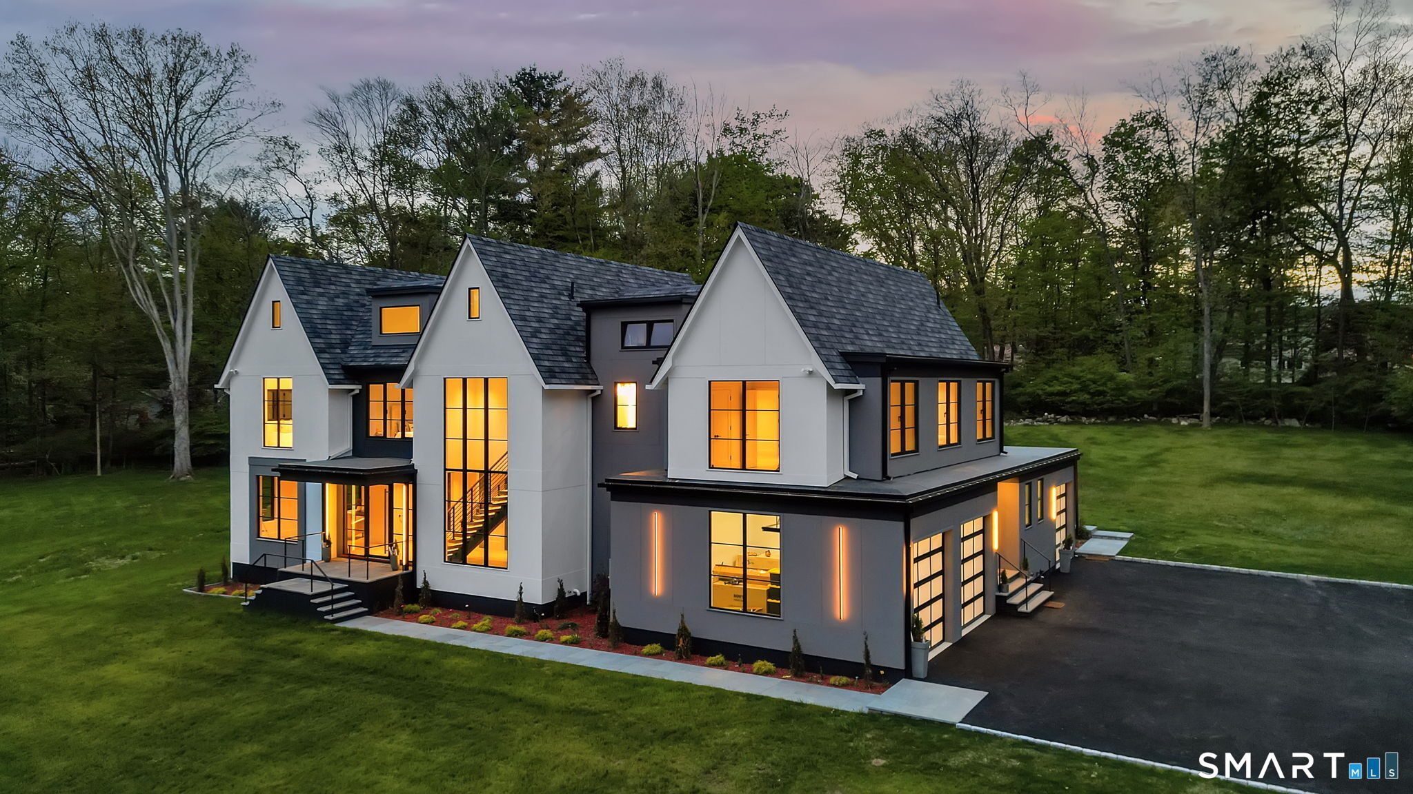 1 Twin Oaks Lane