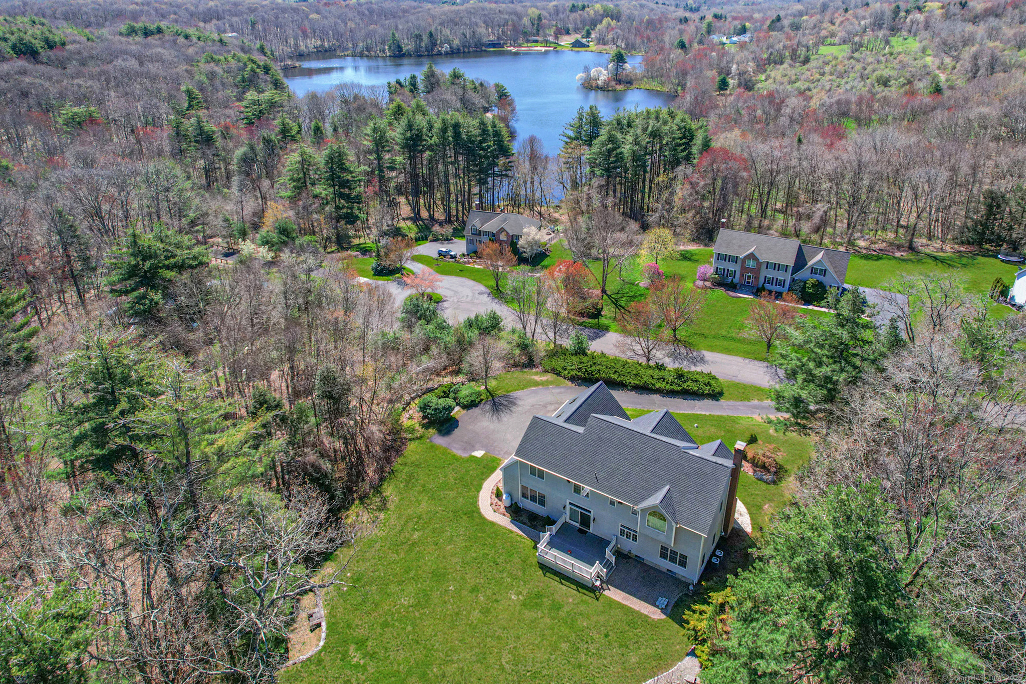 Joshua Town Road, Watertown, Connecticut - 4 Bedrooms  
3 Bathrooms  
10 Rooms - 