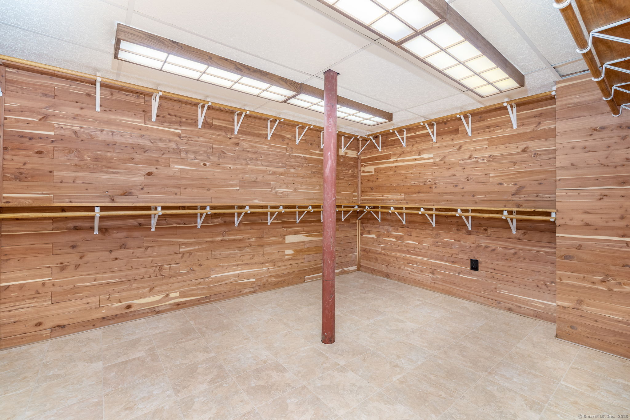 East Haddam, Connecticut 06415, United States, 3 Bedrooms Bedrooms, ,3 BathroomsBathrooms,Residential,Active,205511