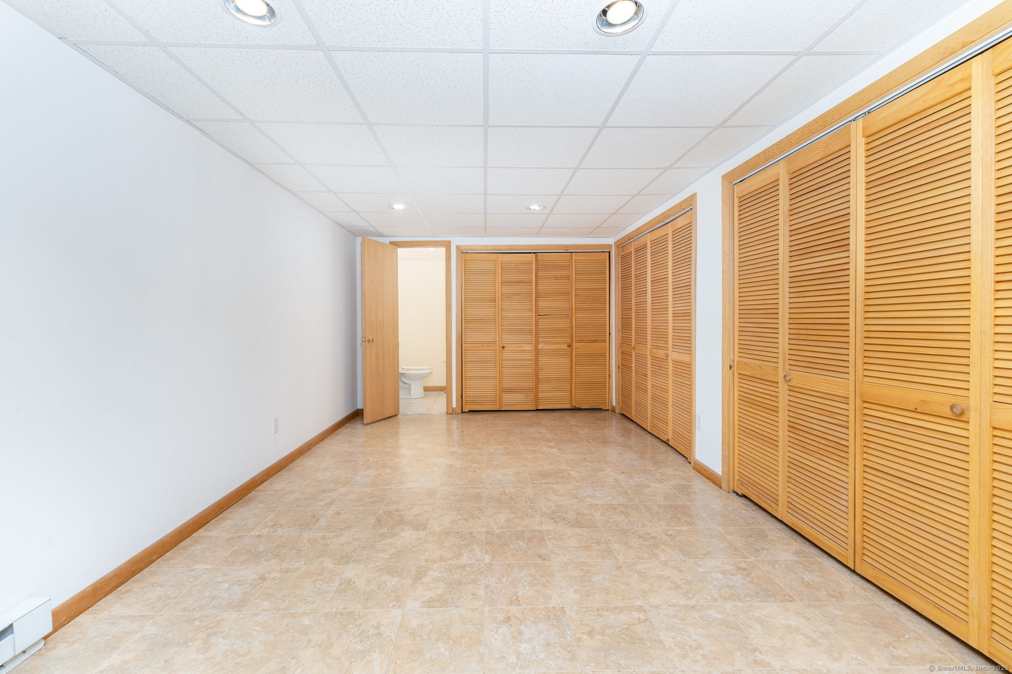 East Haddam, Connecticut 06415, United States, 3 Bedrooms Bedrooms, ,3 BathroomsBathrooms,Residential,Active,205511