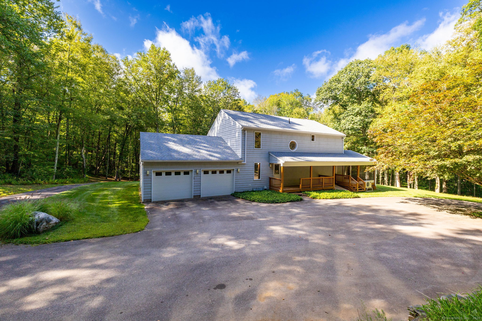 East Haddam, Connecticut 06415, United States, 3 Bedrooms Bedrooms, ,3 BathroomsBathrooms,Residential,Active,205511