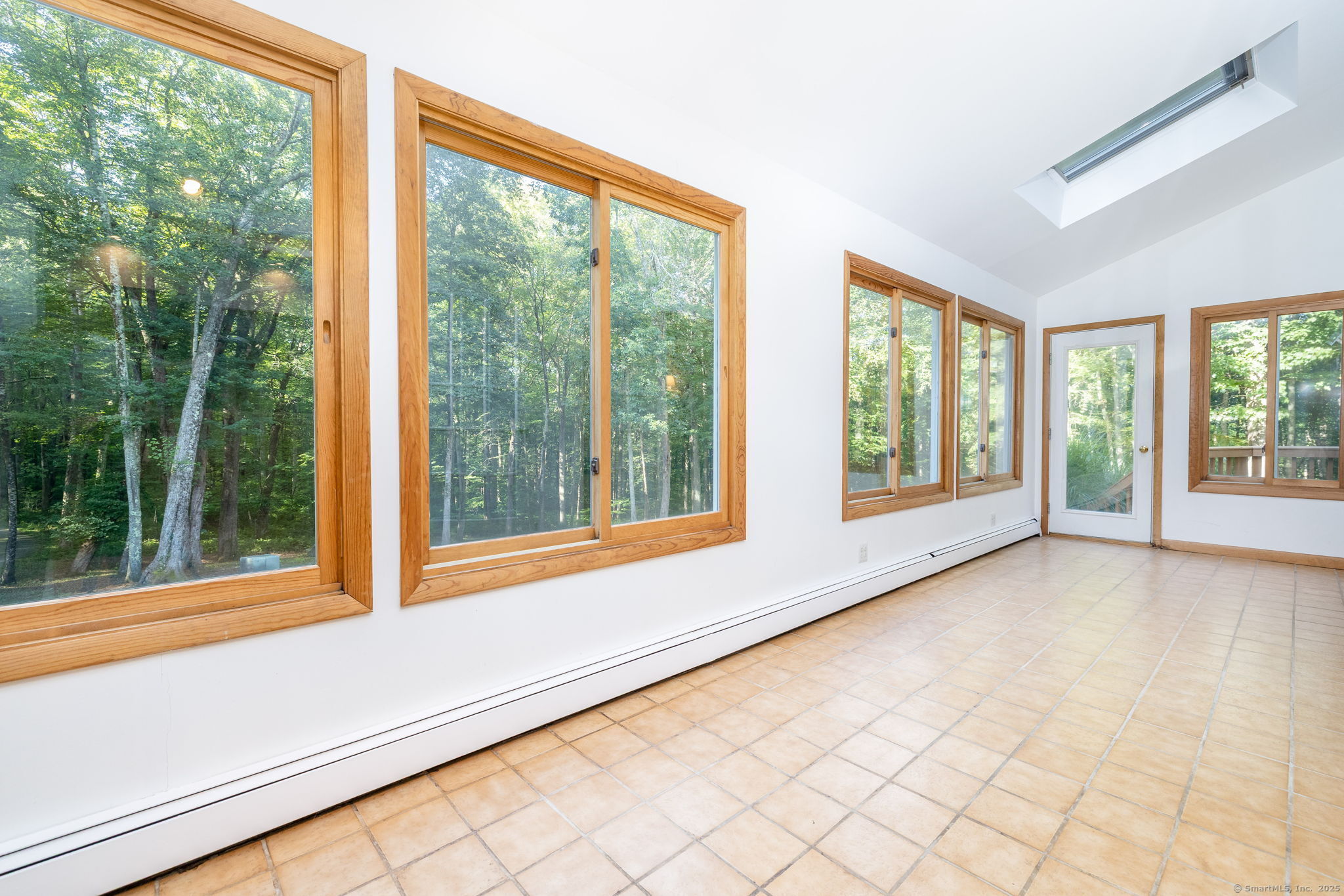 East Haddam, Connecticut 06415, United States, 3 Bedrooms Bedrooms, ,3 BathroomsBathrooms,Residential,Active,205511