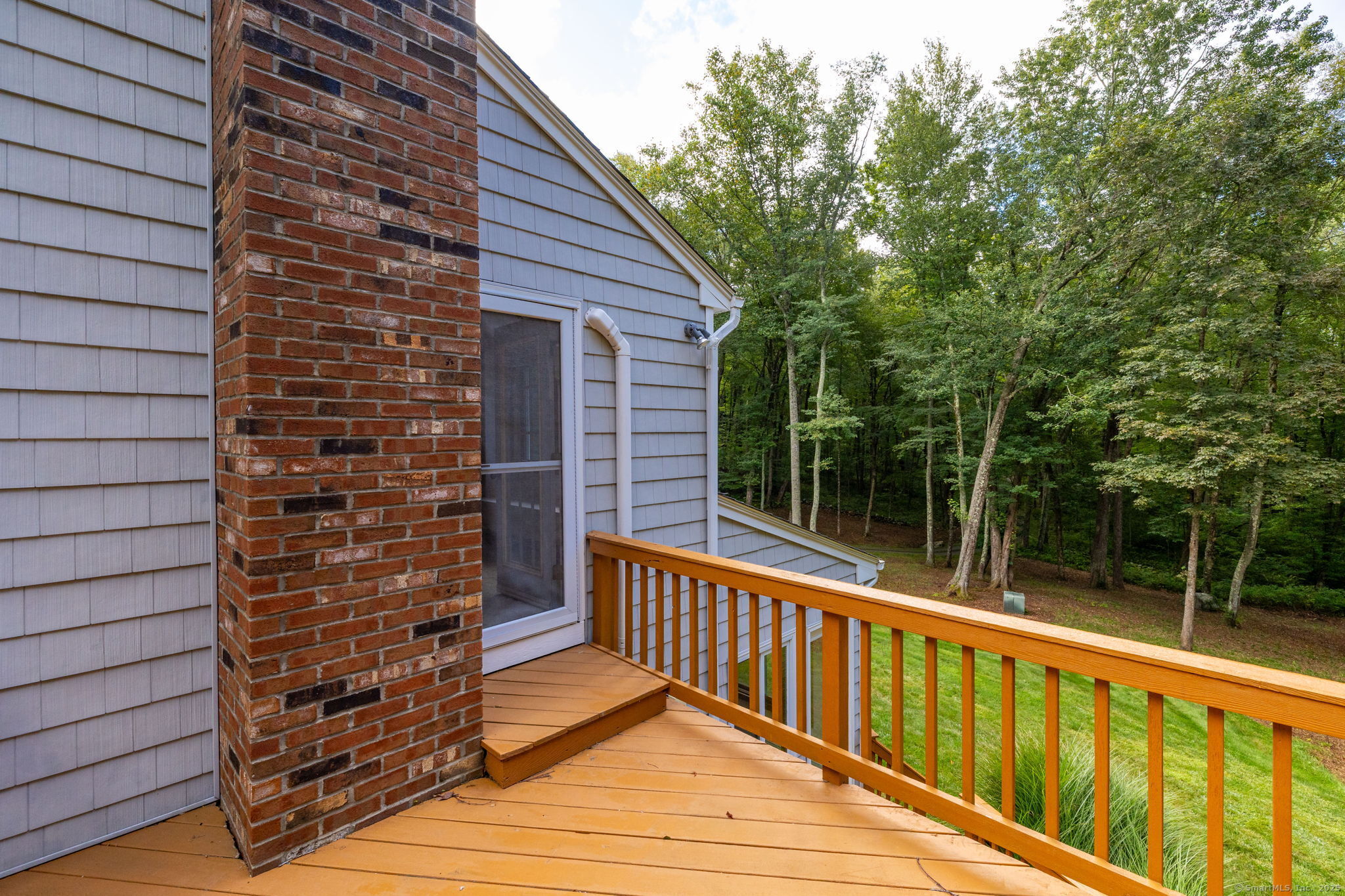 East Haddam, Connecticut 06415, United States, 3 Bedrooms Bedrooms, ,3 BathroomsBathrooms,Residential,Active,205511