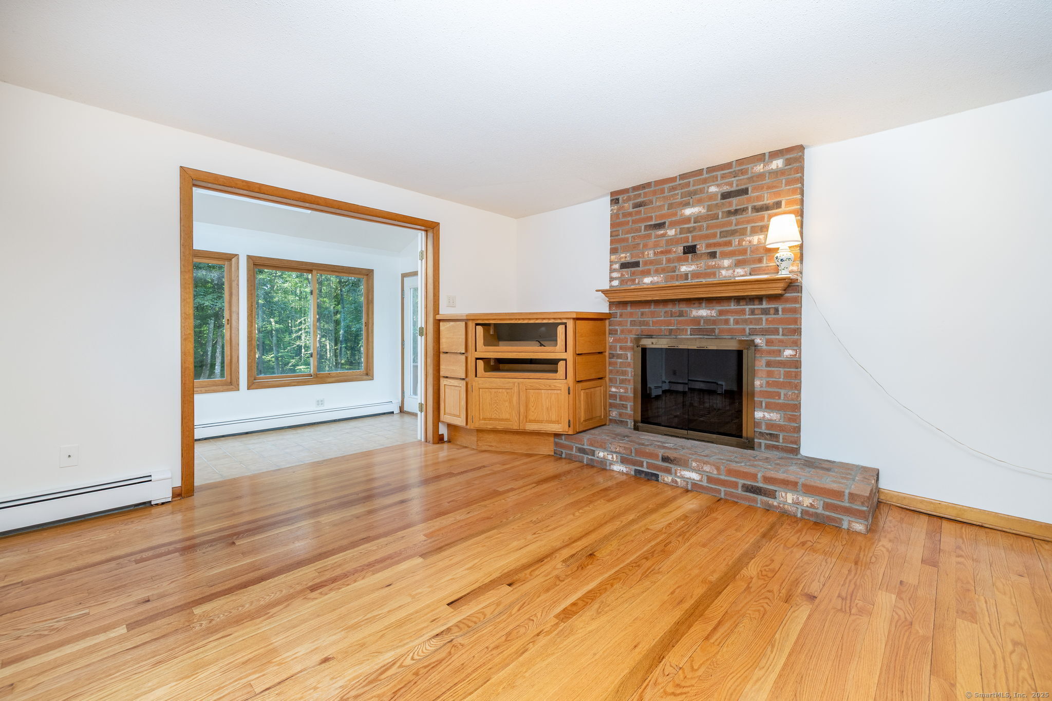 East Haddam, Connecticut 06415, United States, 3 Bedrooms Bedrooms, ,3 BathroomsBathrooms,Residential,Active,205511