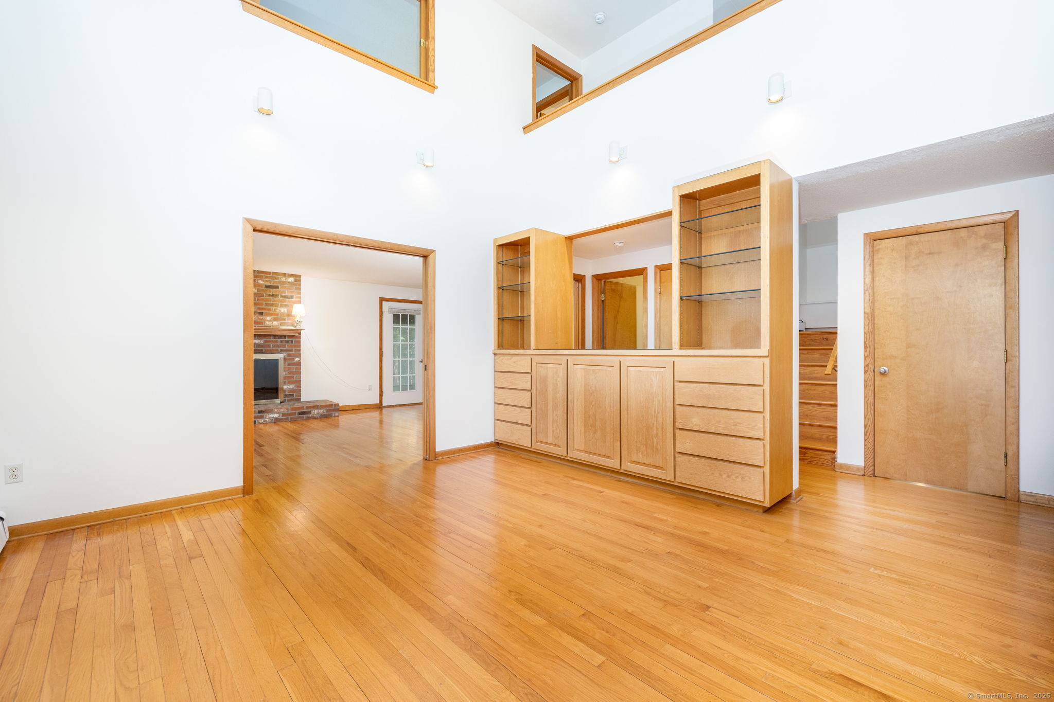 East Haddam, Connecticut 06415, United States, 3 Bedrooms Bedrooms, ,3 BathroomsBathrooms,Residential,Active,205511