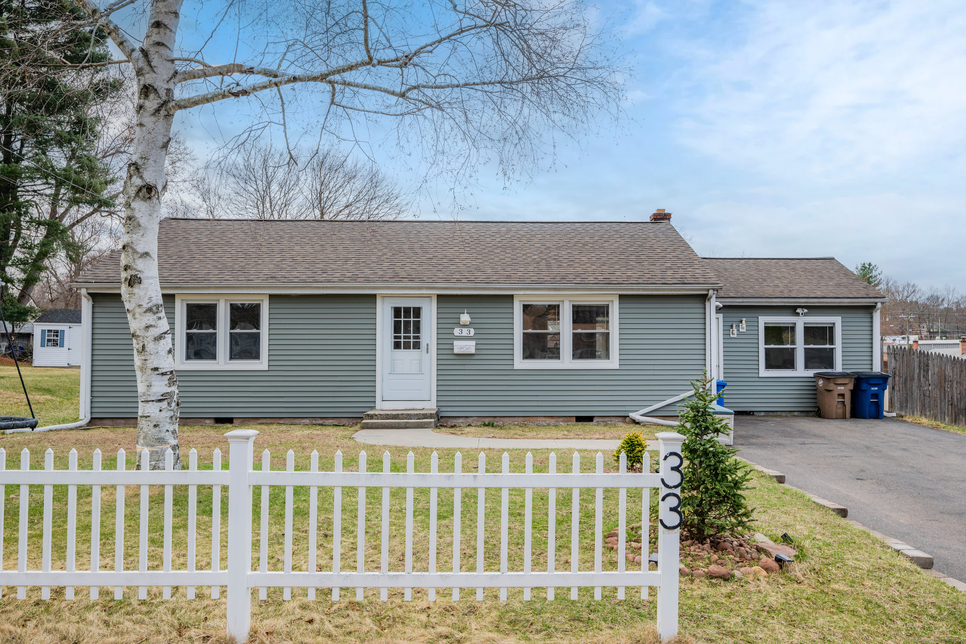 33 Burke Road