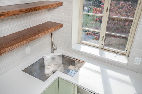 Tiny photo for 30 Outlook Avenue #APT 208, West Hartford, CT 06119 (MLS # 24135982)