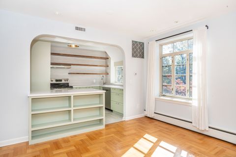 Tiny photo for 30 Outlook Avenue #APT 208, West Hartford, CT 06119 (MLS # 24135982)