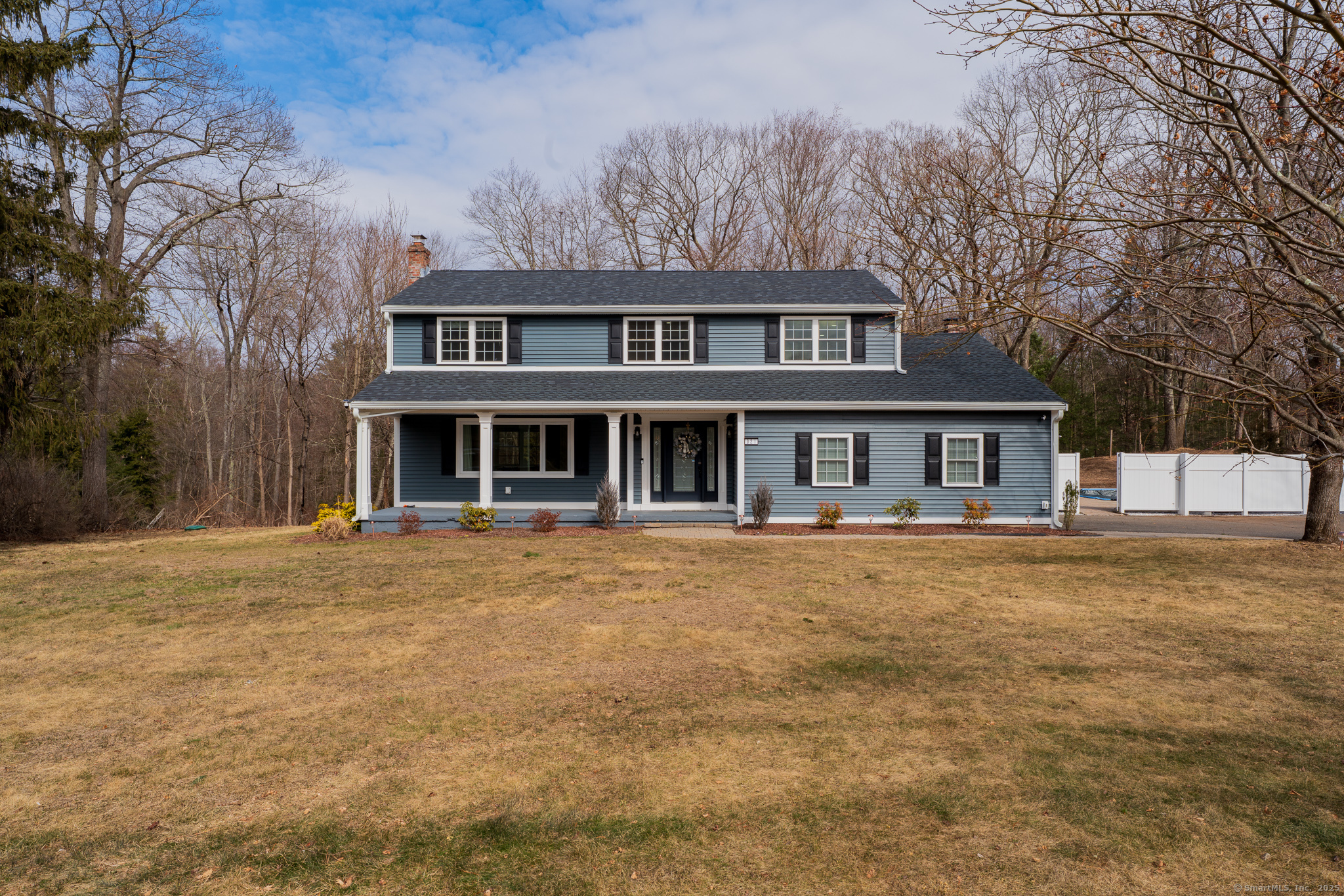 Michael Road, Simsbury, Connecticut - 4 Bedrooms  
3 Bathrooms  
9 Rooms - 