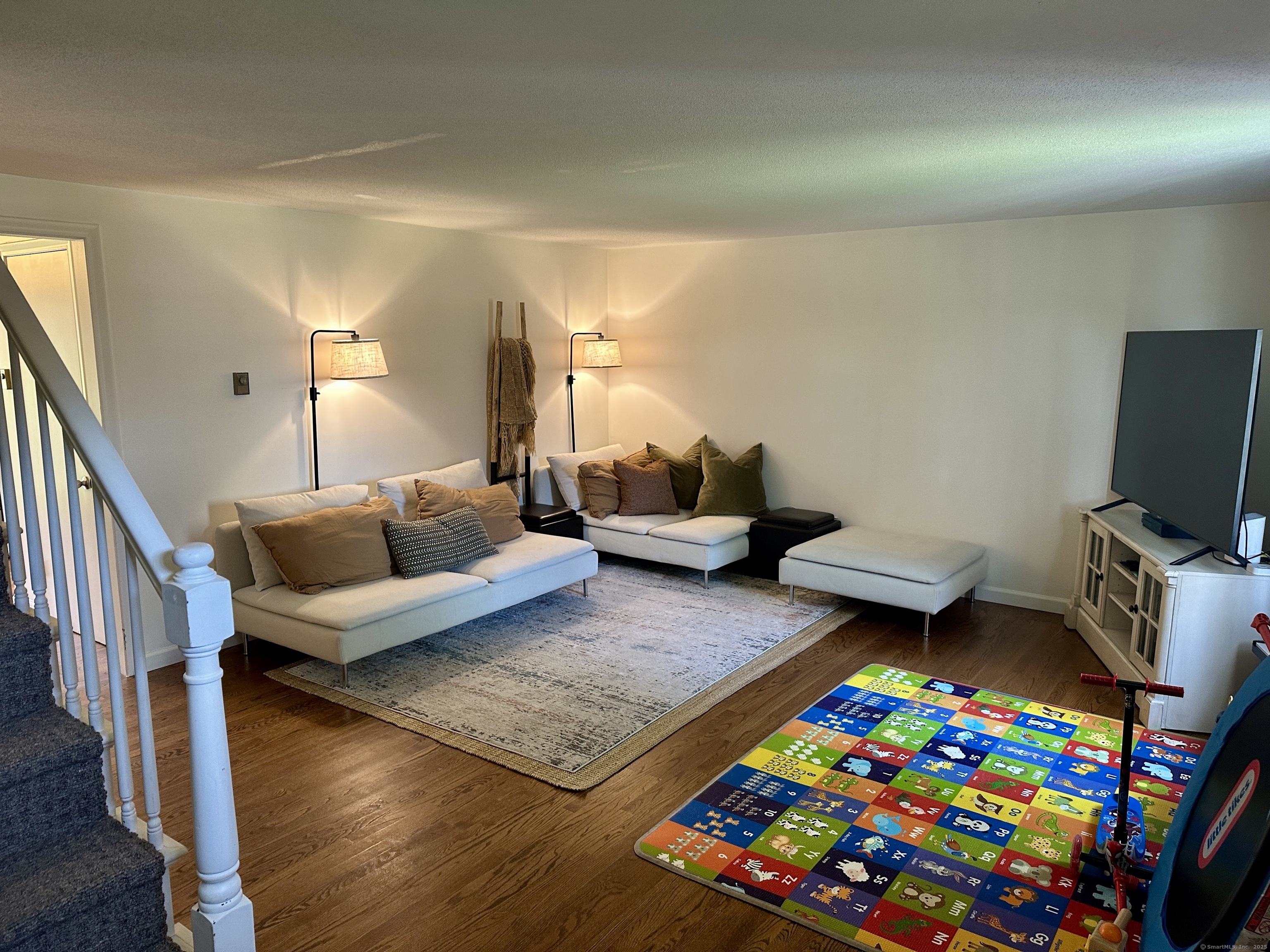 Brandywine Lane 4, Suffield, Connecticut - 2 Bedrooms  
2 Bathrooms  
4 Rooms - 