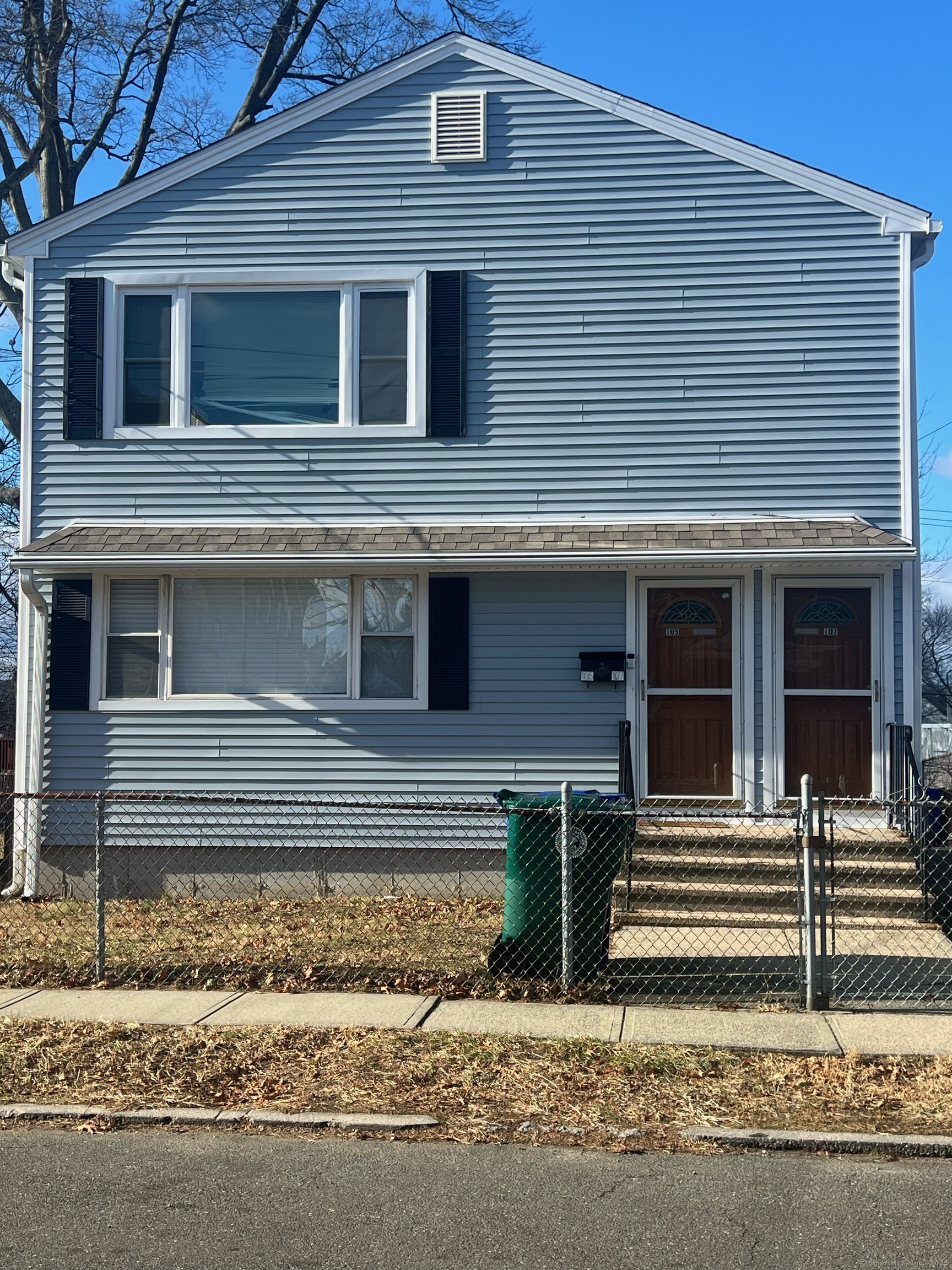 Rental Property at Clover Street 107, Stratford, Connecticut - Bedrooms: 2 
Bathrooms: 1 
Rooms: 6  - $2,050 MO.