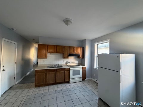 Tiny photo for 16 Ayers Street #2E, Waterbury, CT 06706 (MLS # 24215339)