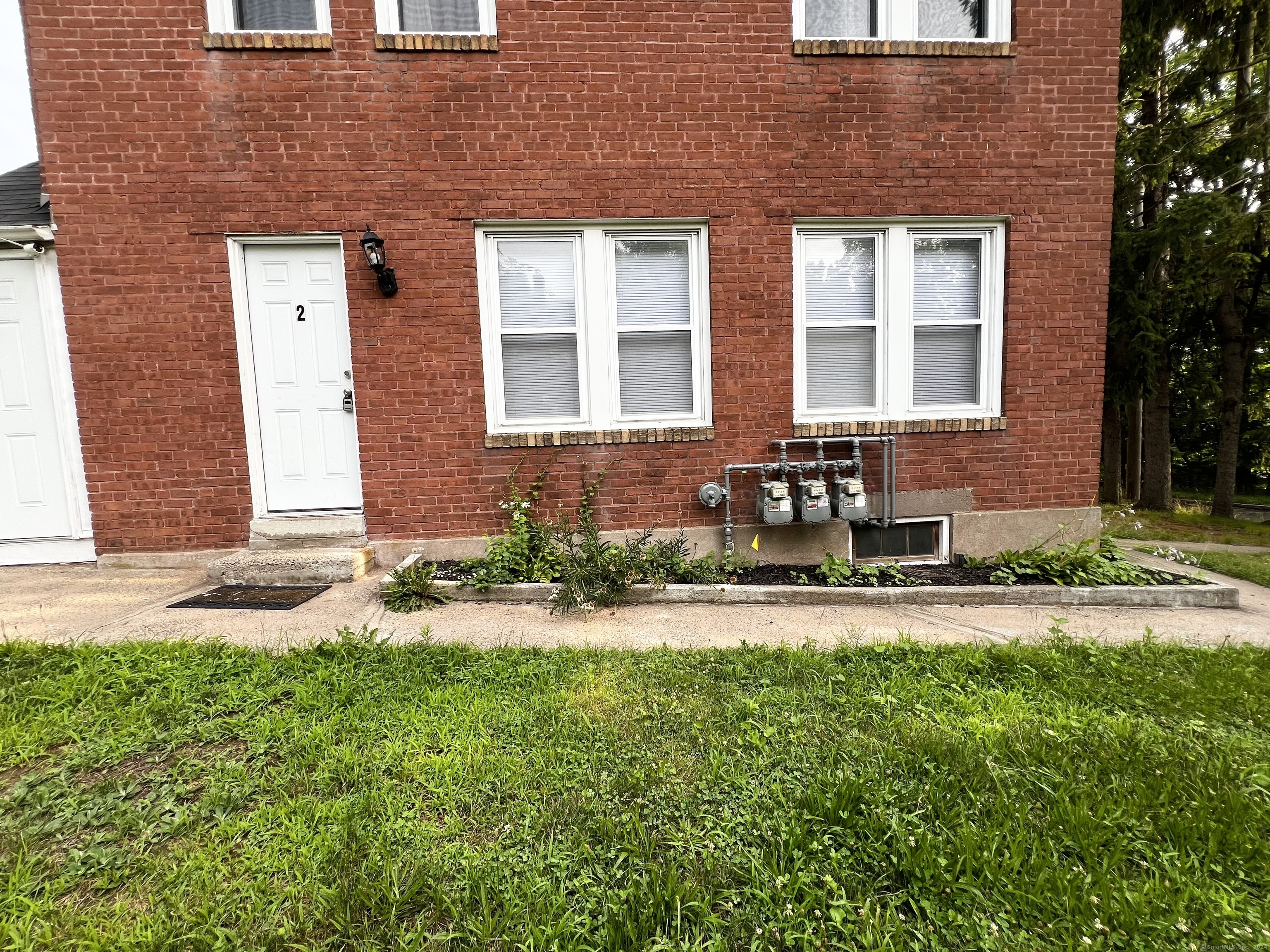 Rental Property at 43 Front Street 2, Middletown, Connecticut - Bedrooms: 1 
Bathrooms: 1 
Rooms: 2  - $950 MO.