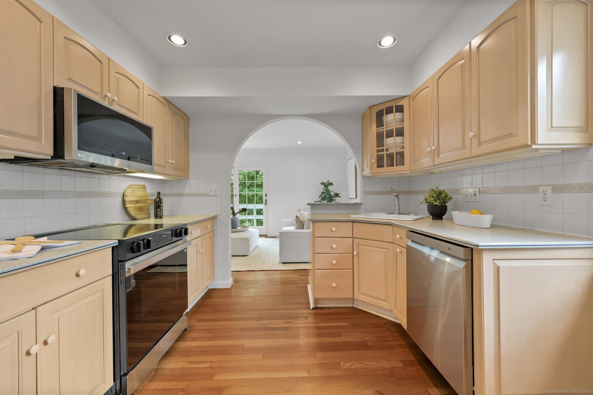 172 Summer Street #APT D, New Canaan, Connecticut image 11