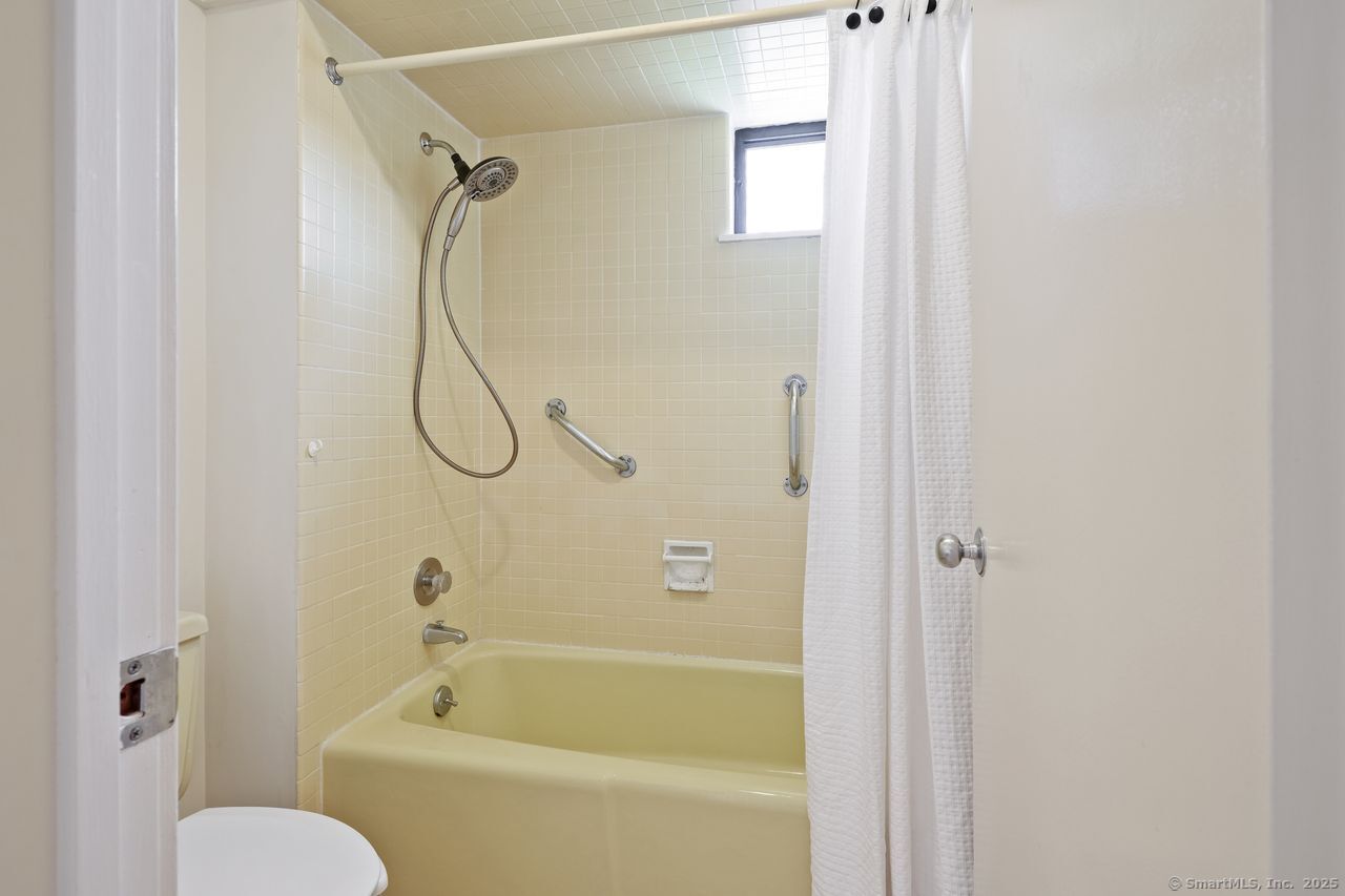 460 Heritage Village #A, Southbury, Connecticut image 23