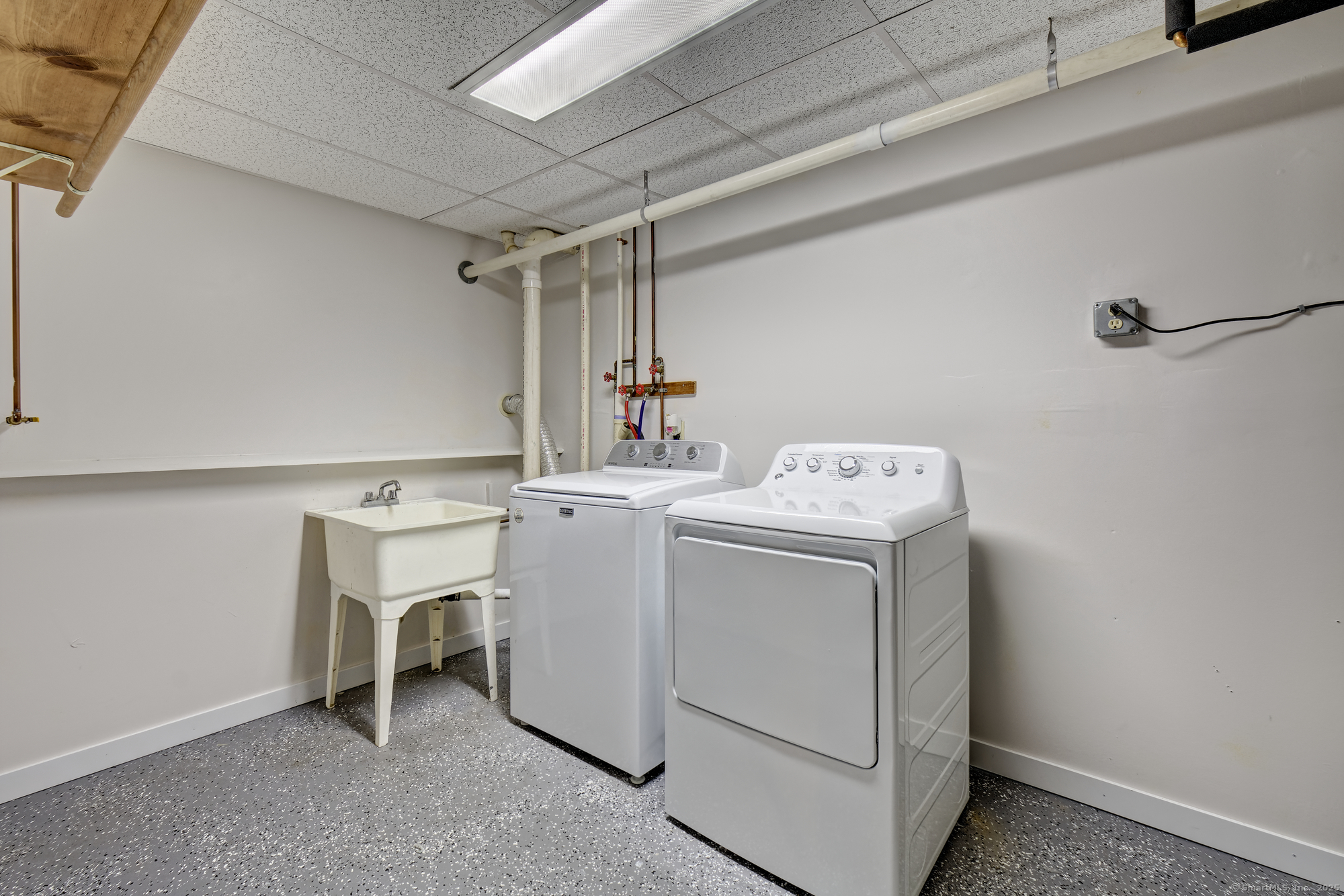 33 Pearl Street Extension, Enfield, Connecticut image 30