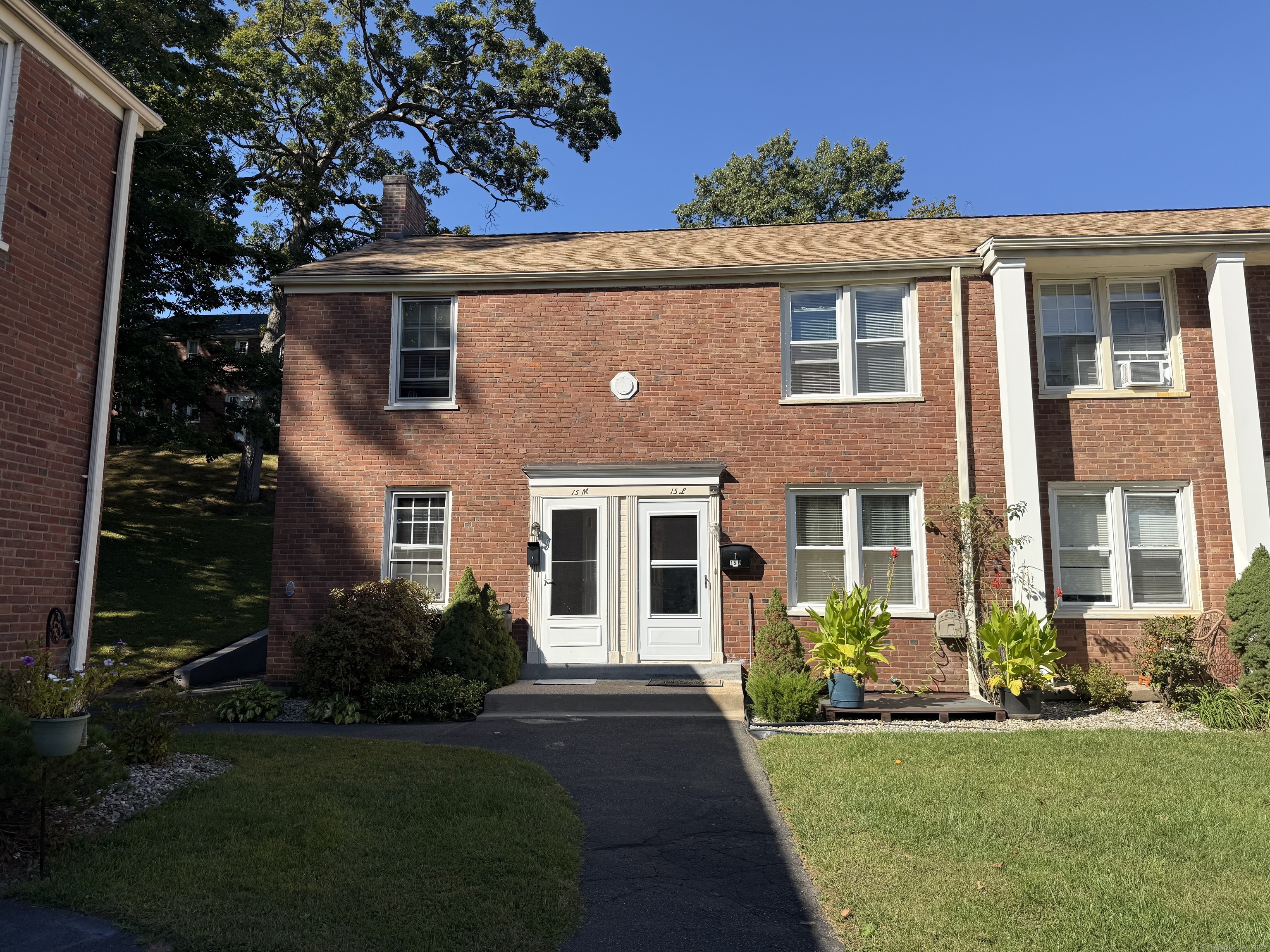 Manchester, Connecticut 06040, United States, 2 Bedrooms Bedrooms, ,1 BathroomBathrooms,Residential,Active,214276