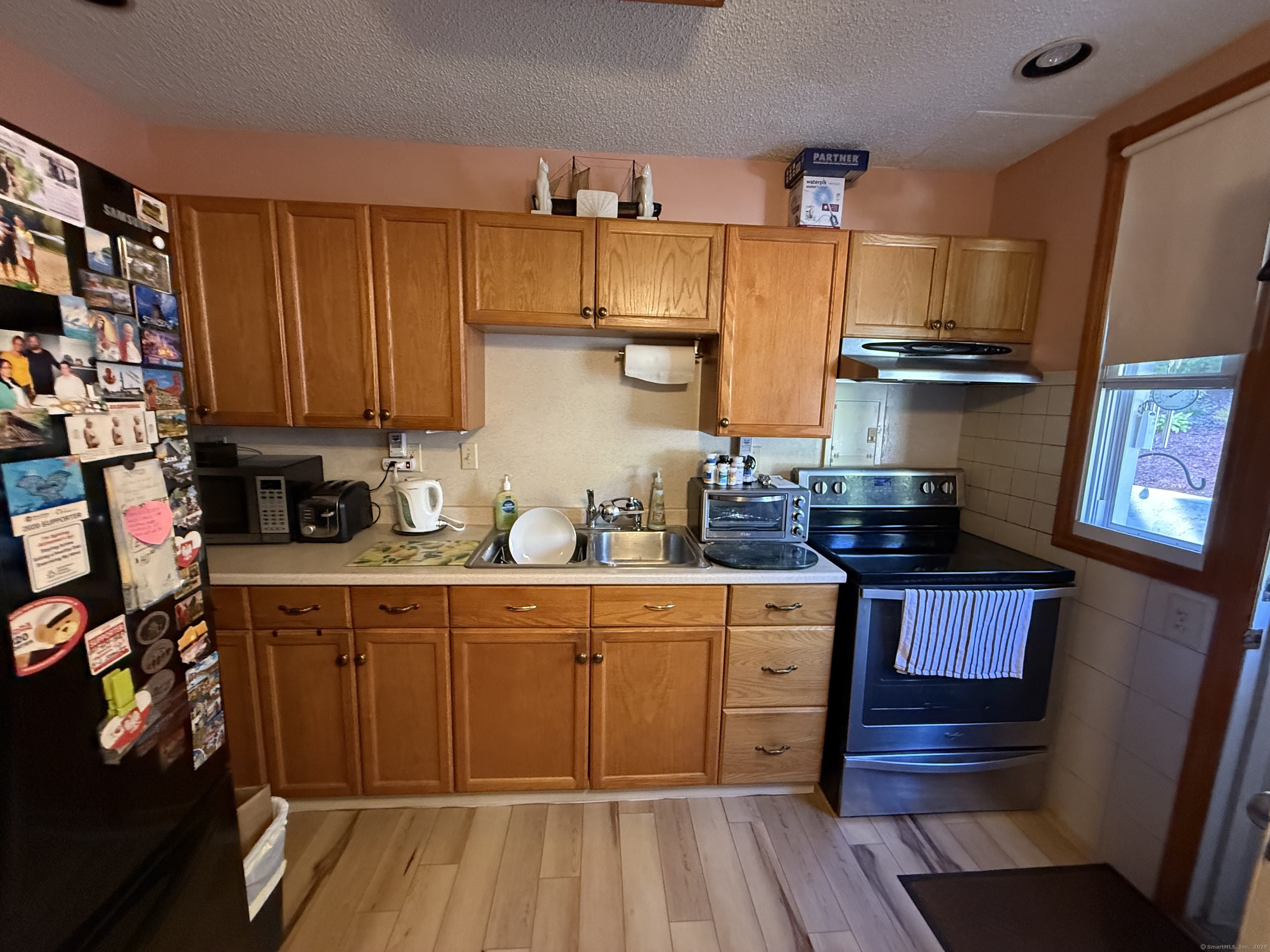 Manchester, Connecticut 06040, United States, 2 Bedrooms Bedrooms, ,1 BathroomBathrooms,Residential,Active,214276